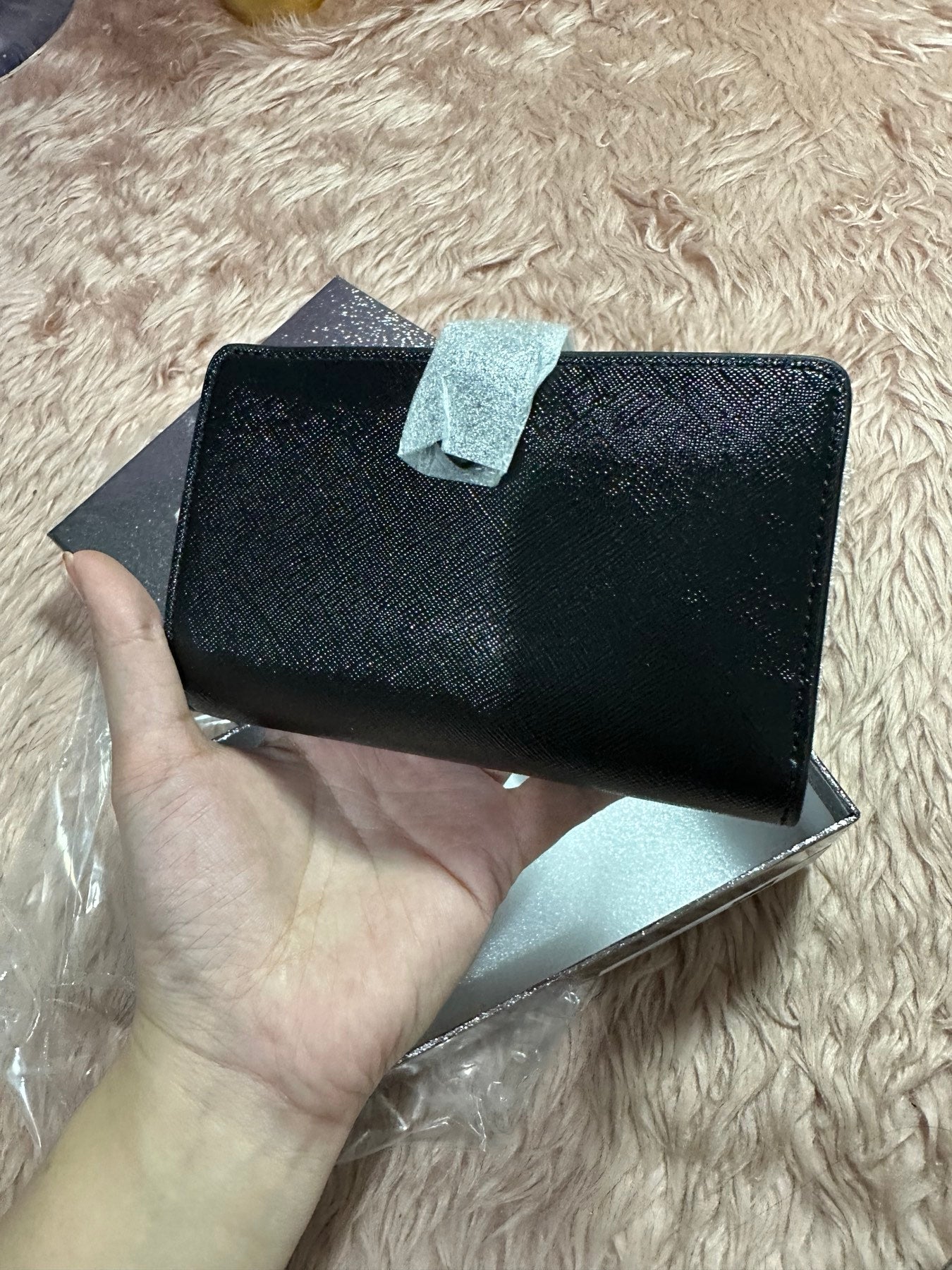 ORIG & IMPORTED KS Kenzie Boxed Medium Compact Wallet Black