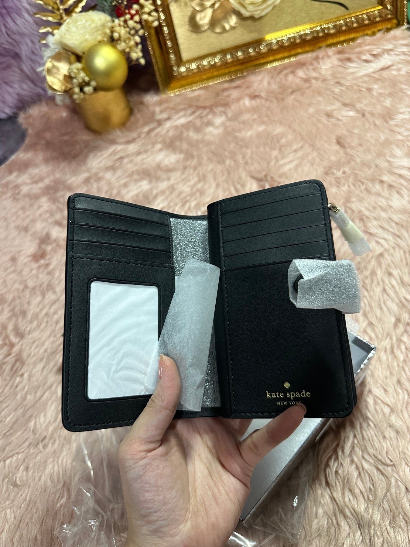 ORIG & IMPORTED KS Kenzie Boxed Medium Compact Wallet Black