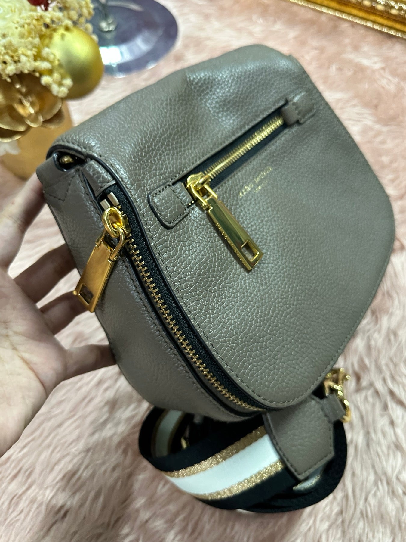 AUTHENTIC/ORIGINAL Preloved MJ Nomad Pebbled Leather Bag with Thick Strap Brown