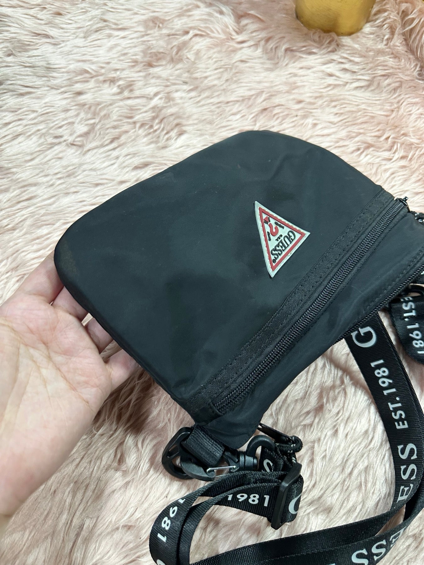 AUTHENTIC/ORIGINAL Preloved Guess Nylon Crossbody Pouch Slim Nylon Bag