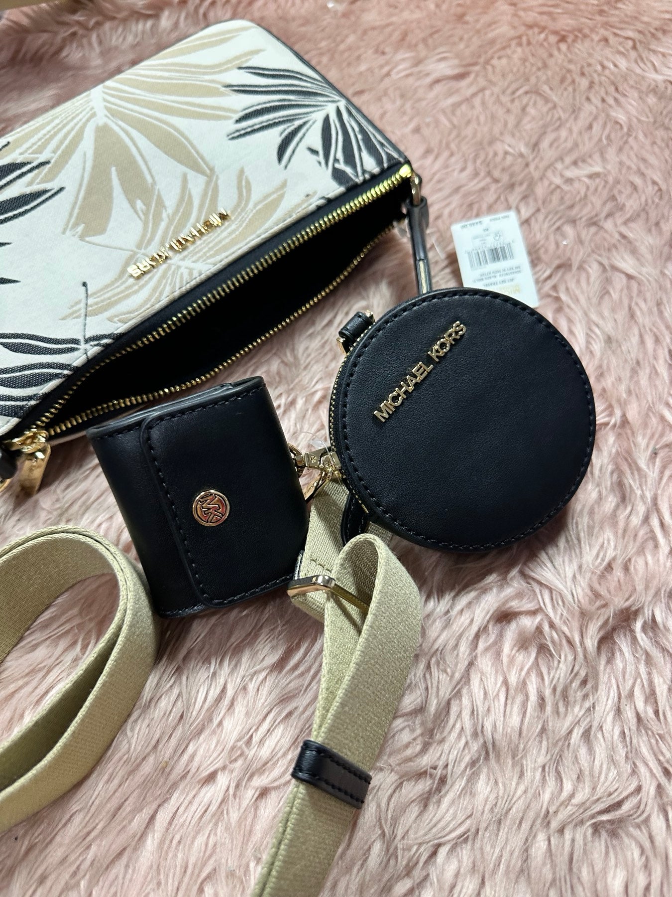 ORIG & IMPORTED MK Jet Set Crossbody Tech Accessories Attached Black Multi Palm Leaves