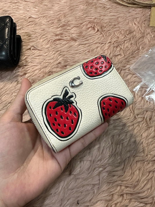 ORIG Preloved Retail COACH Small Strawberry-Print Zip-Around Leather Card Case White Wallet