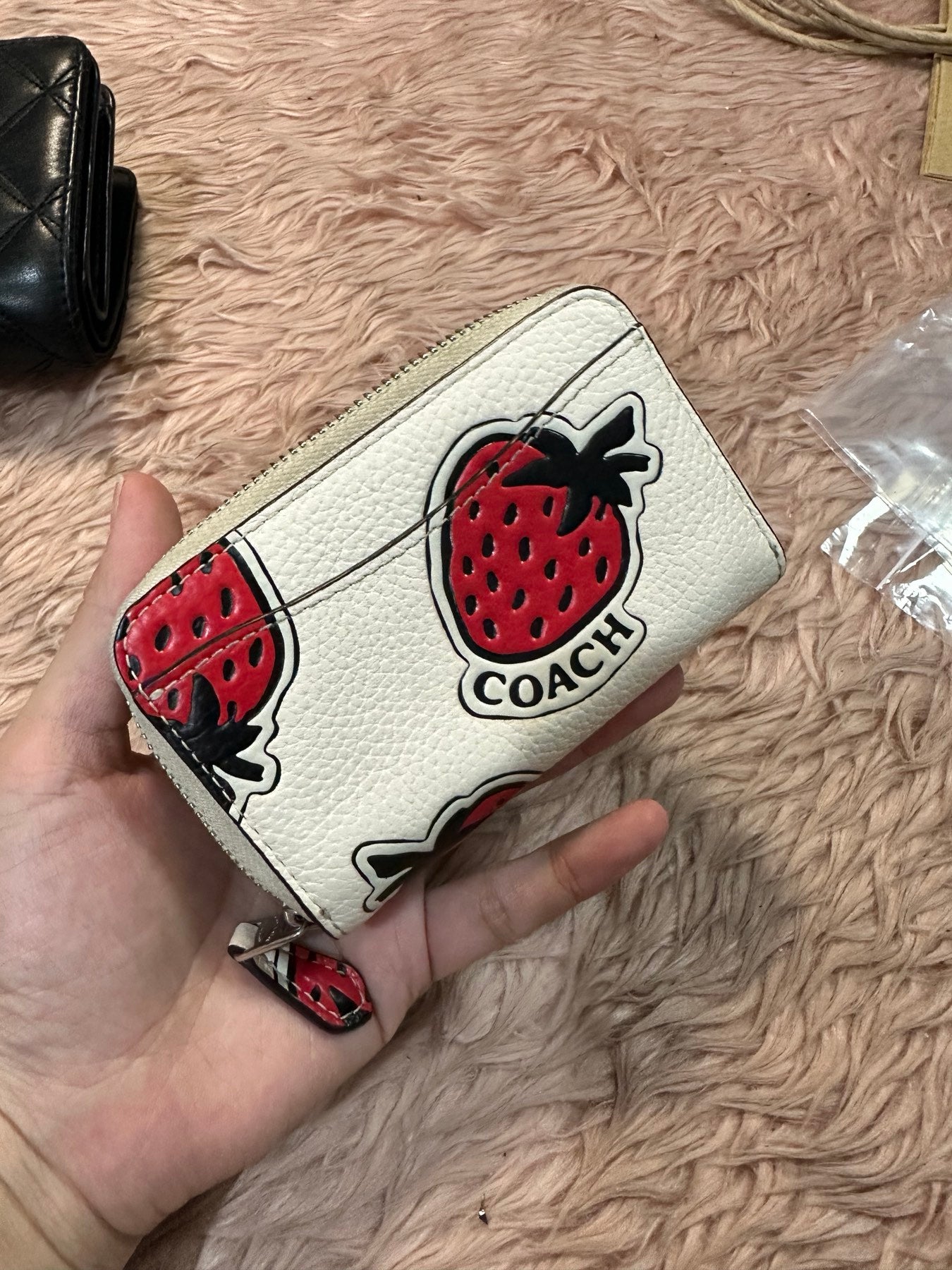 ORIG Preloved Retail COACH Small Strawberry-Print Zip-Around Leather Card Case White Wallet