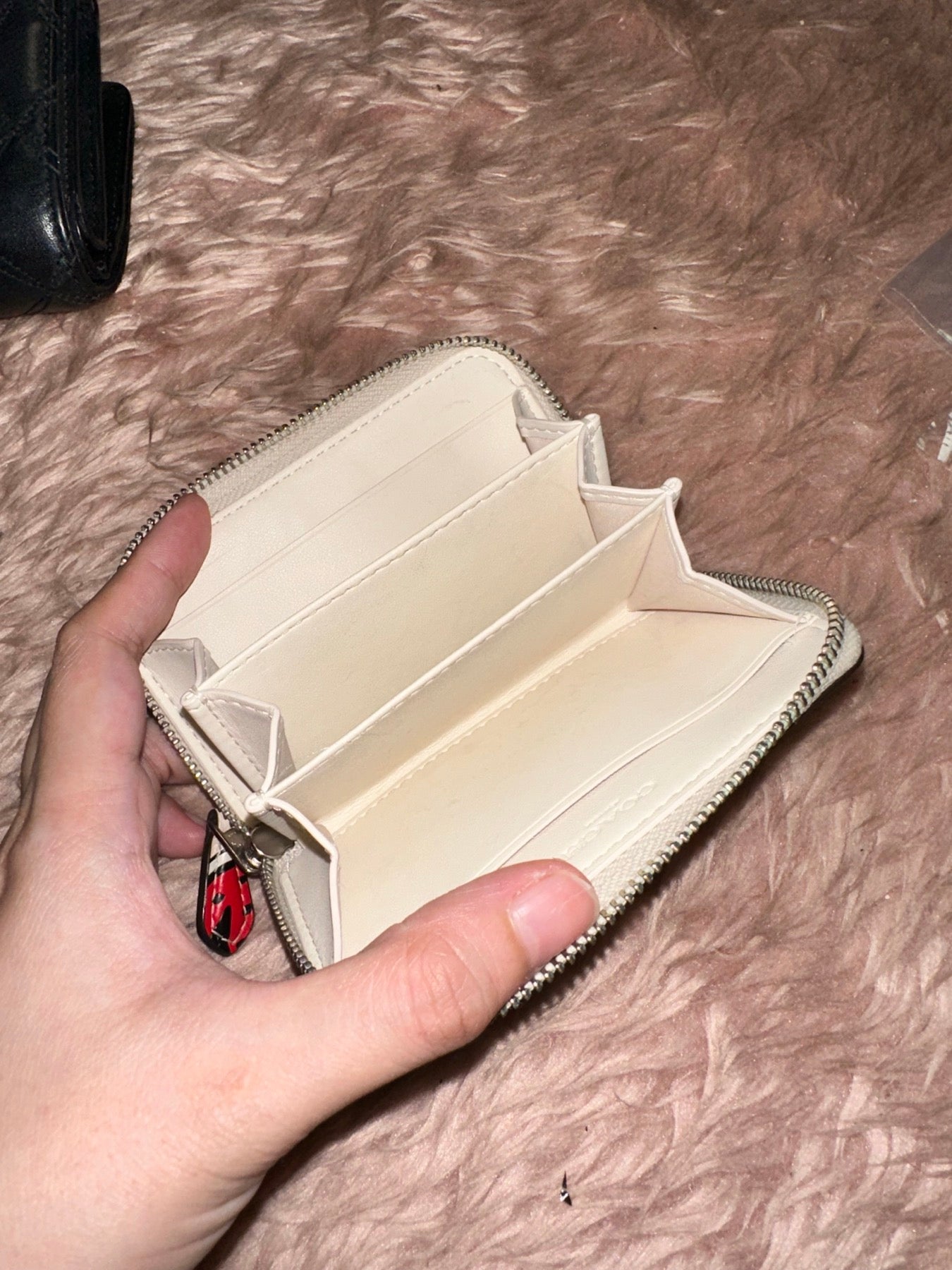 ORIG Preloved Retail COACH Small Strawberry-Print Zip-Around Leather Card Case White Wallet