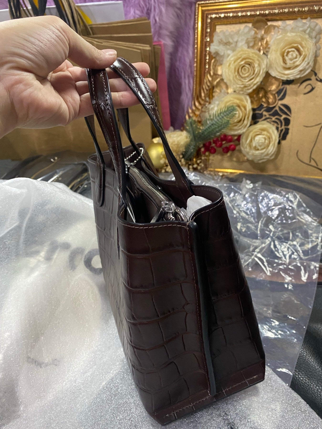 ORIG & IMPORTED COACH Retail Willow 24 Tote Bag in Croc-embossed Leather Maroon Maple Brown