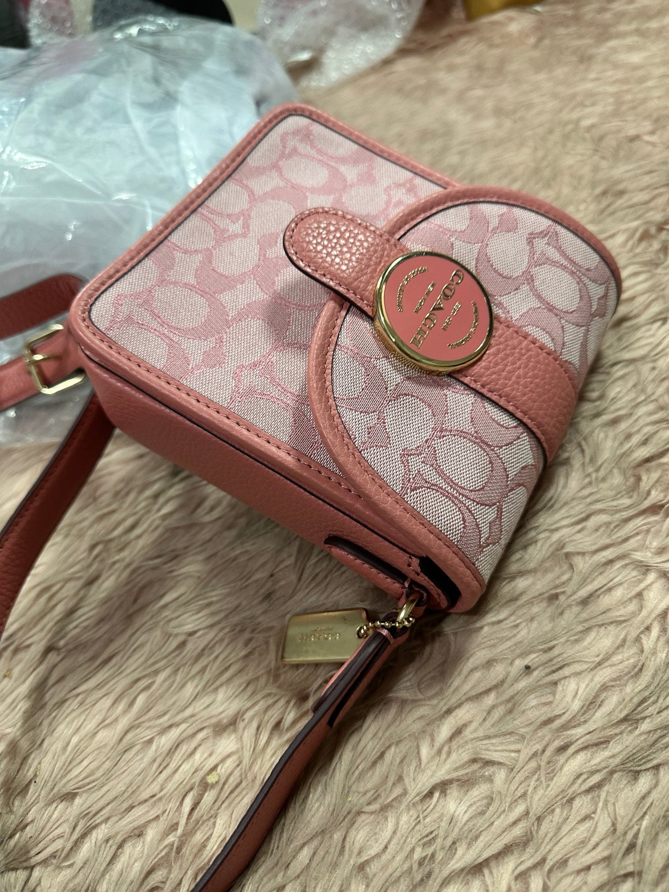 ORIG Preloved Coach North/South Lonnie Small Phone Pink Bag in Signature Jacquard