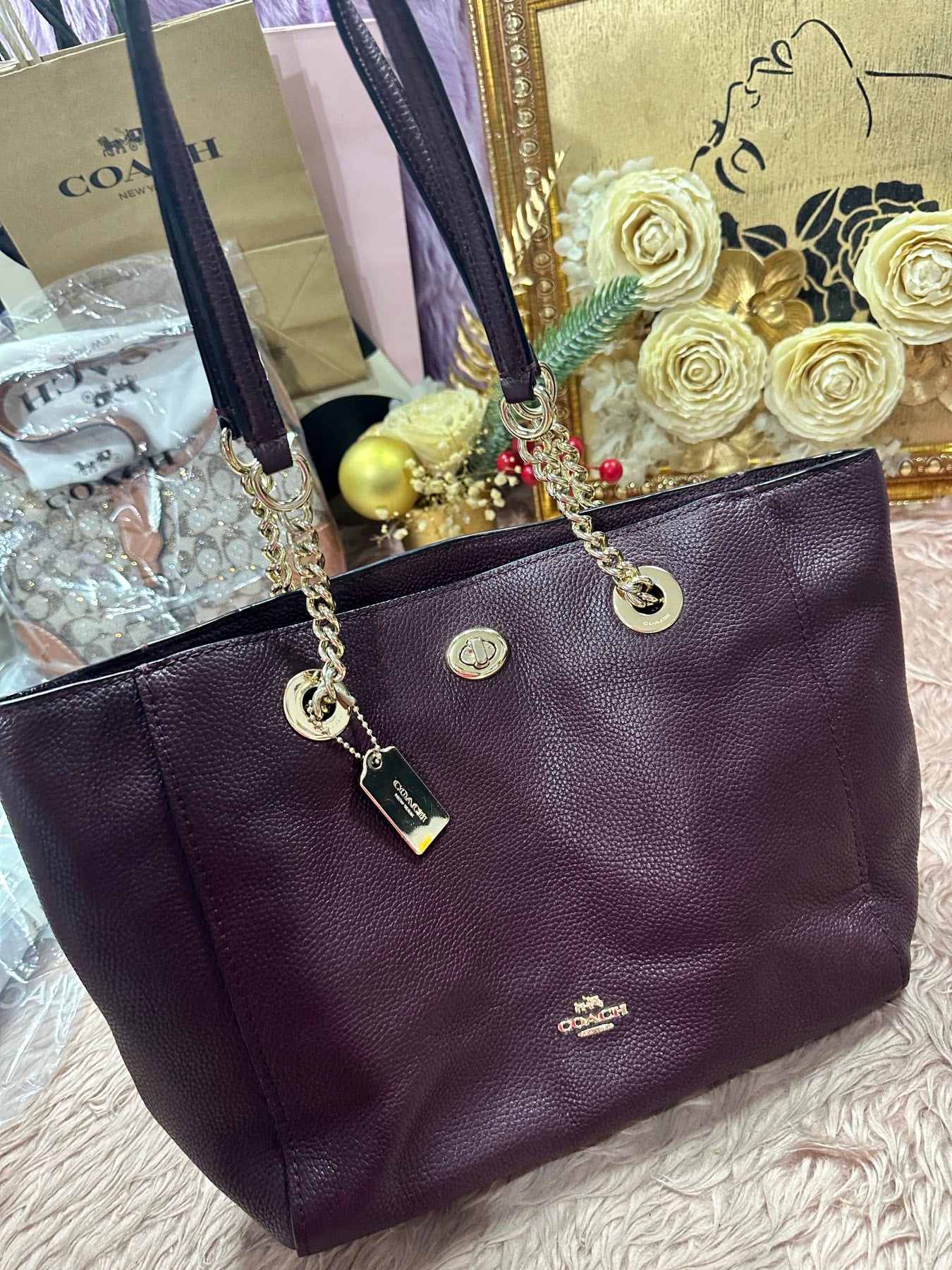 ORIG Preloved COACH Turnlock Chain 27 Tote Bag Maroon