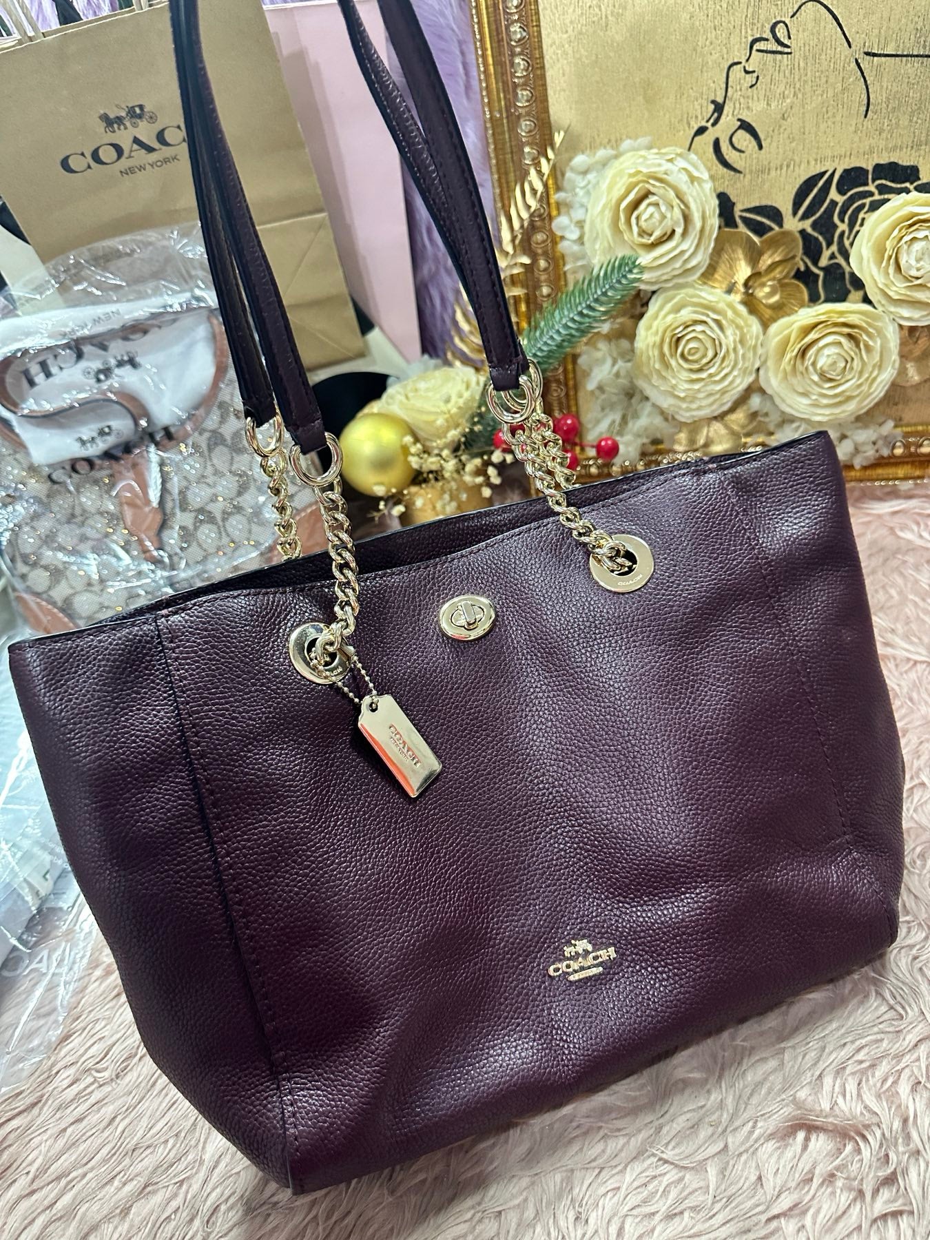 ORIG Preloved COACH Turnlock Chain 27 Tote Bag Maroon