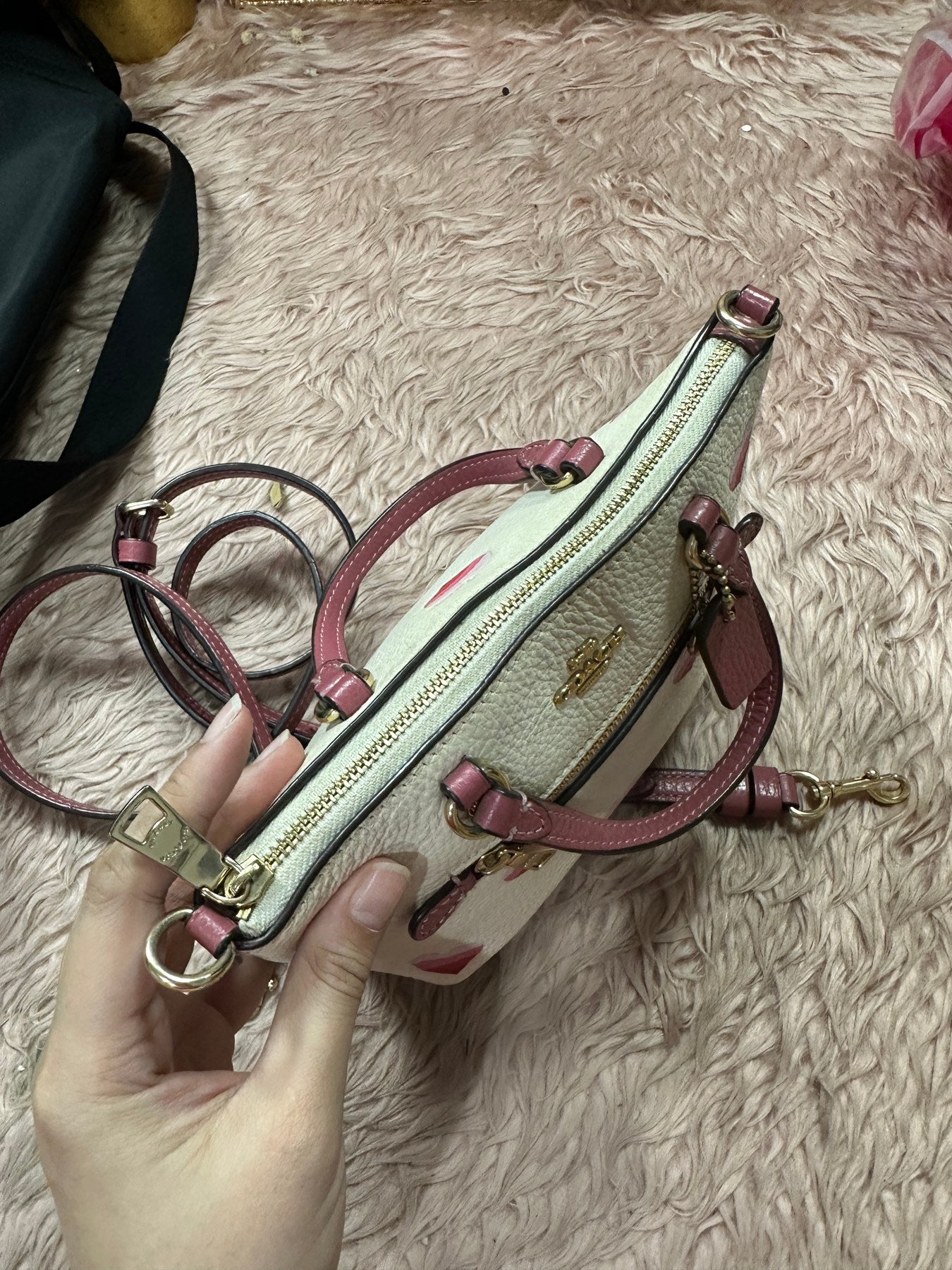 ORIG Preloved COACH Mini Gallery Crossbody With Stripe Heart Print Small White Bag