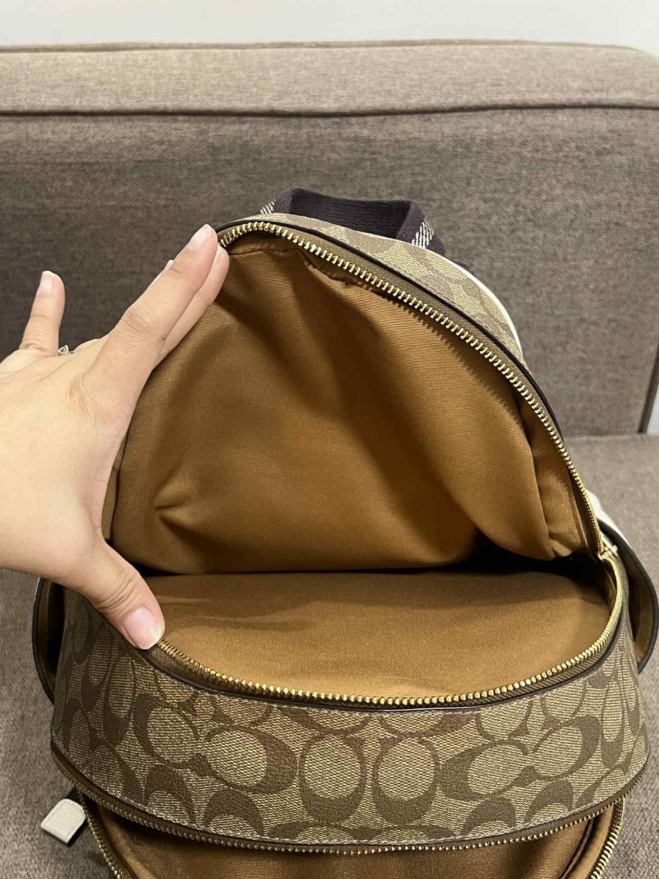 ORIG Preloved Coach Medium Court Backpack In Signature Canvas Khaki/White Bag