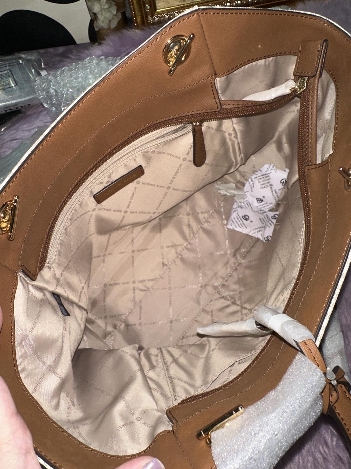 ORIG & IMPORTED Michael Kors Jet Set Large White Signature Logo Tote Bag