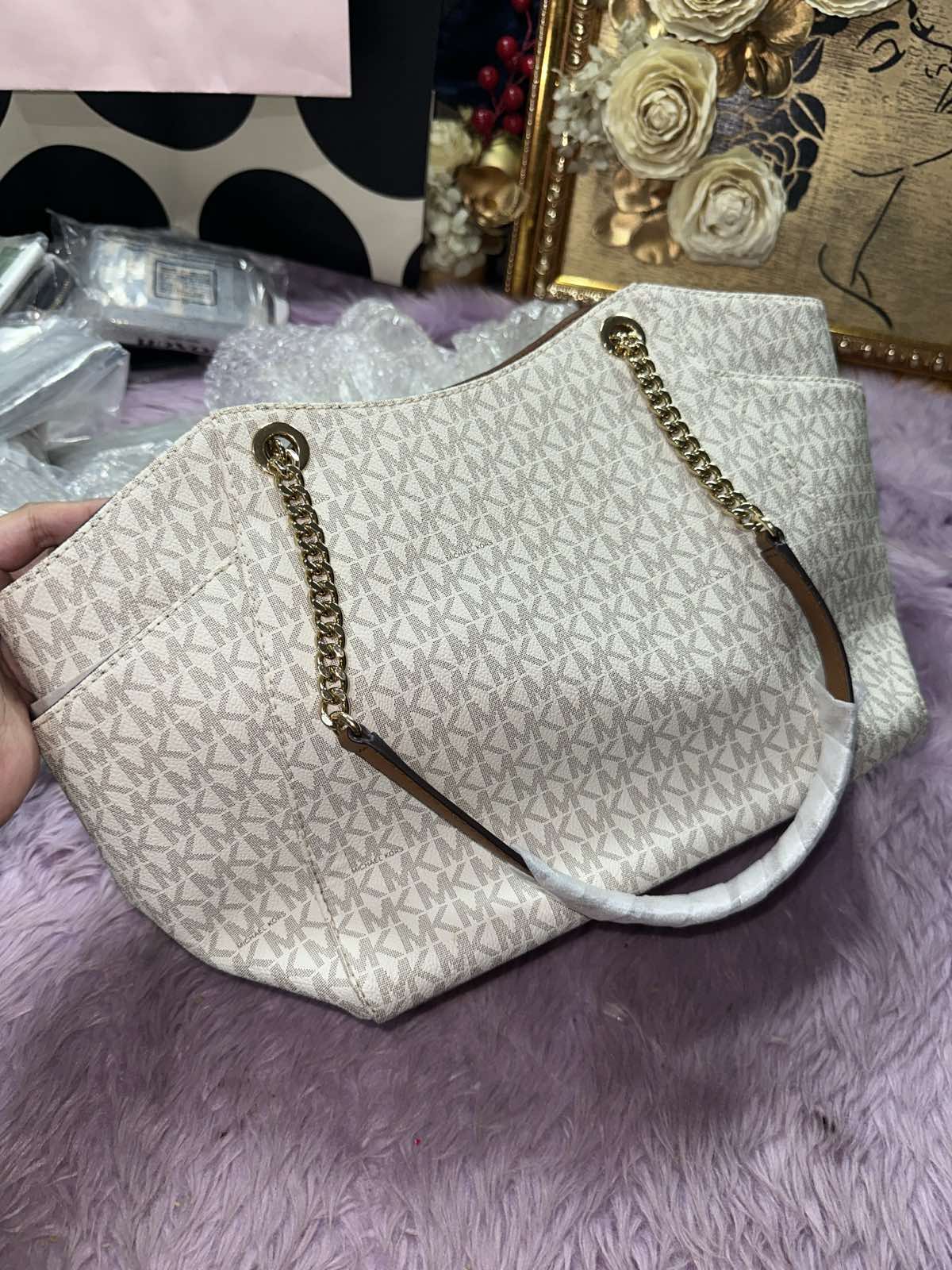 ORIG & IMPORTED Michael Kors Jet Set Large White Signature Logo Tote Bag