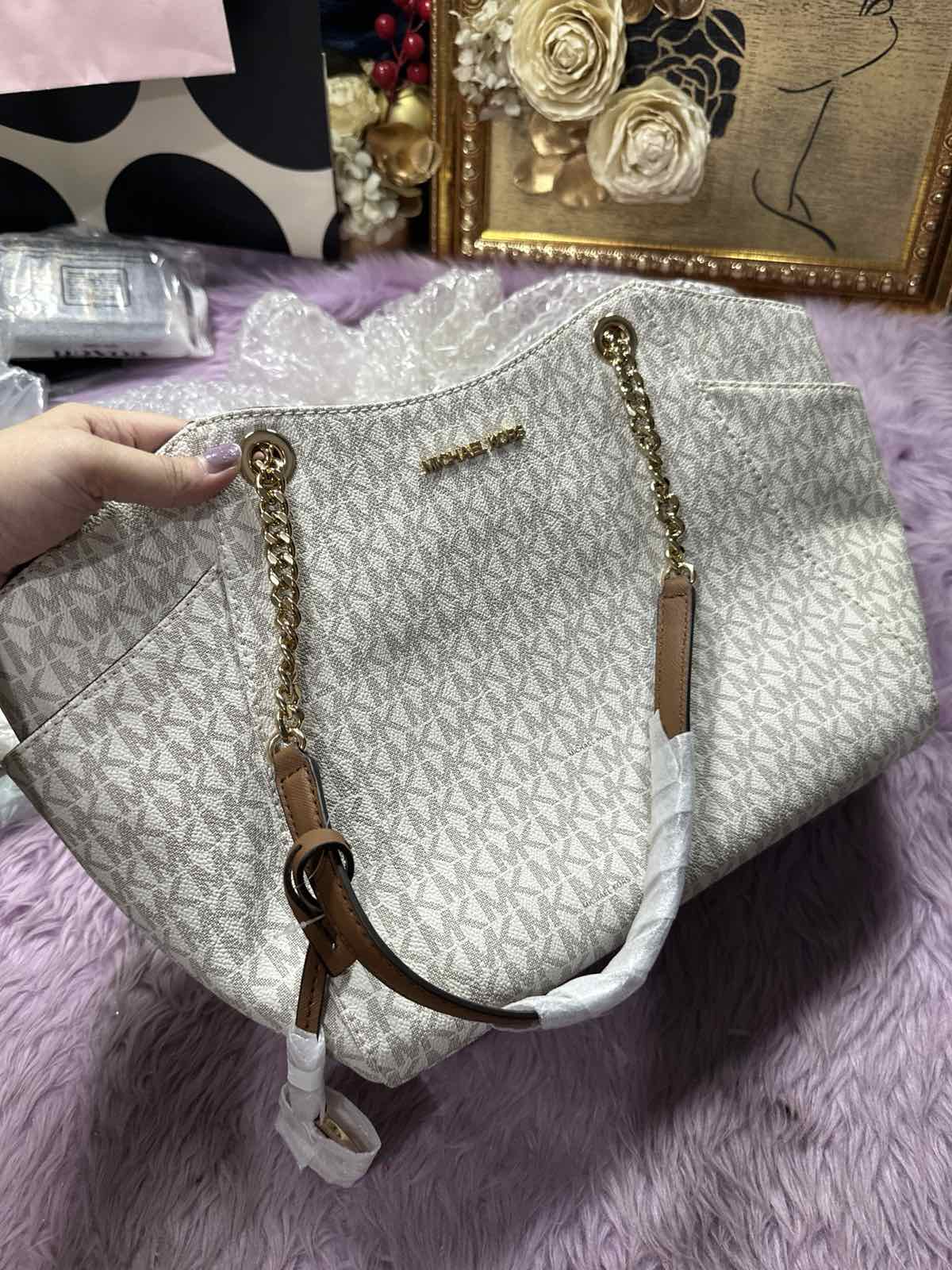 ORIG & IMPORTED Michael Kors Jet Set Large White Signature Logo Tote Bag