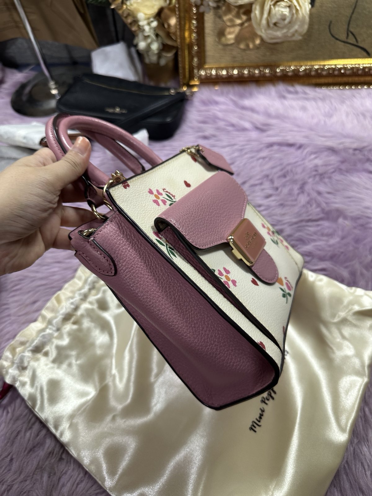 ORIG Preloved Coach Mini Pepper Crossbody With Heart Petal Print Small White Bag