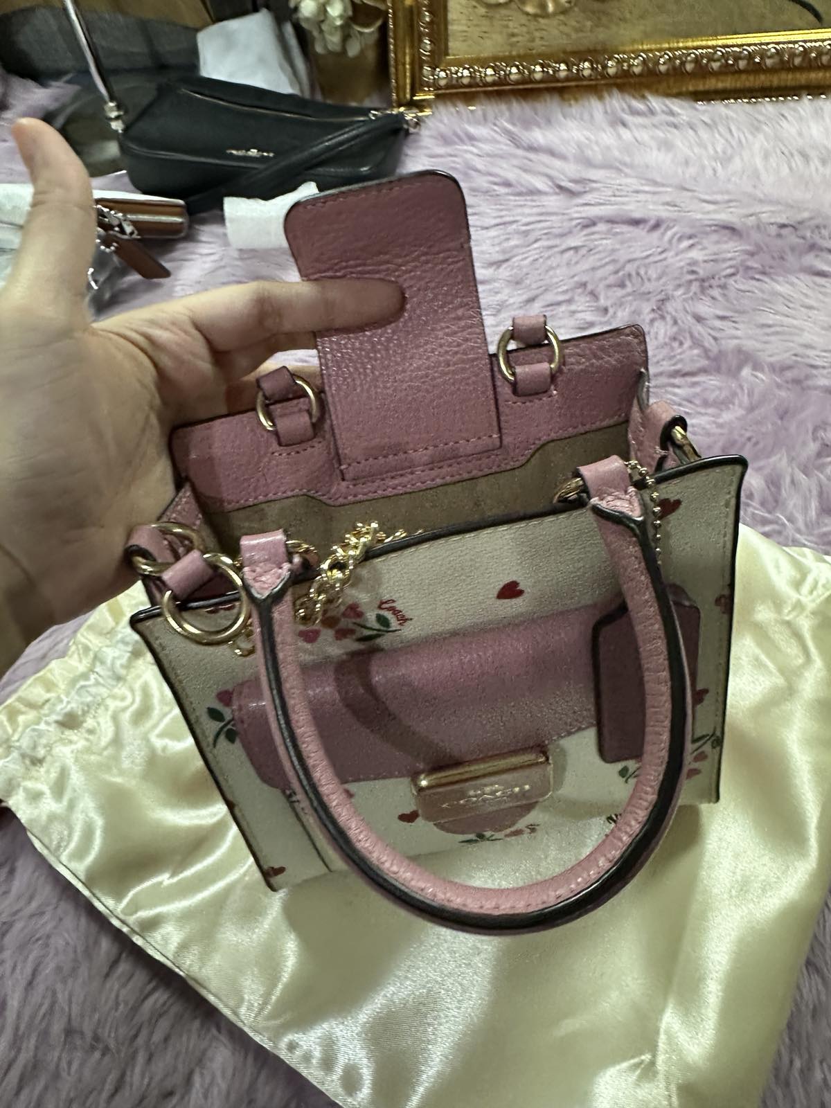 ORIG Preloved Coach Mini Pepper Crossbody With Heart Petal Print Small White Bag