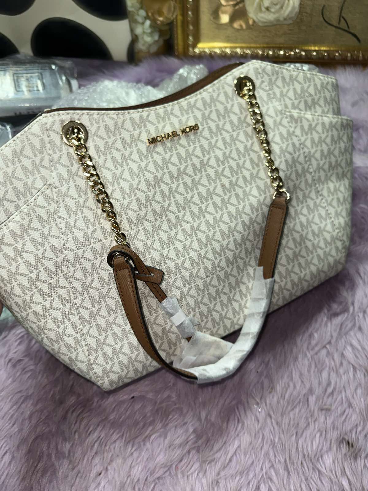 ORIG & IMPORTED Michael Kors MK Jet Set Large Vanilla White Tote Bag