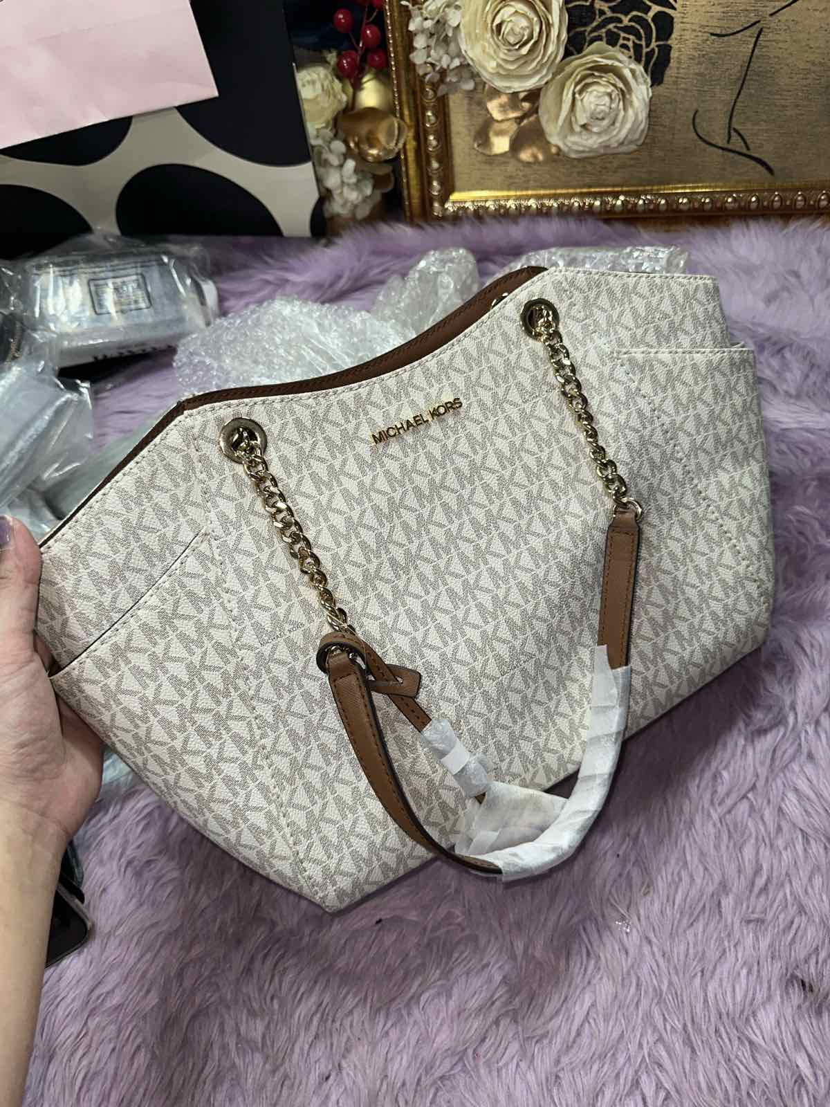 ORIG & IMPORTED Michael Kors MK Jet Set Large Vanilla White Tote Bag