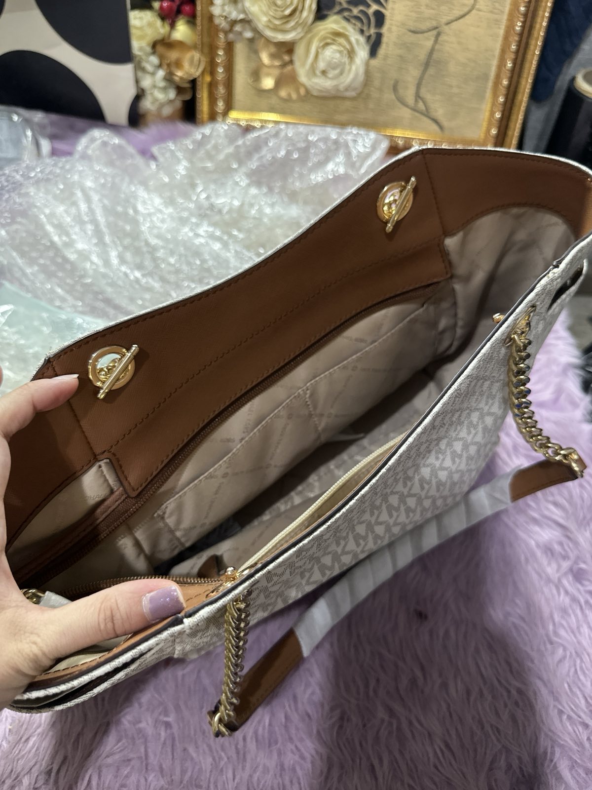 ORIG & IMPORTED Michael Kors MK Jet Set Large Vanilla White Tote Bag