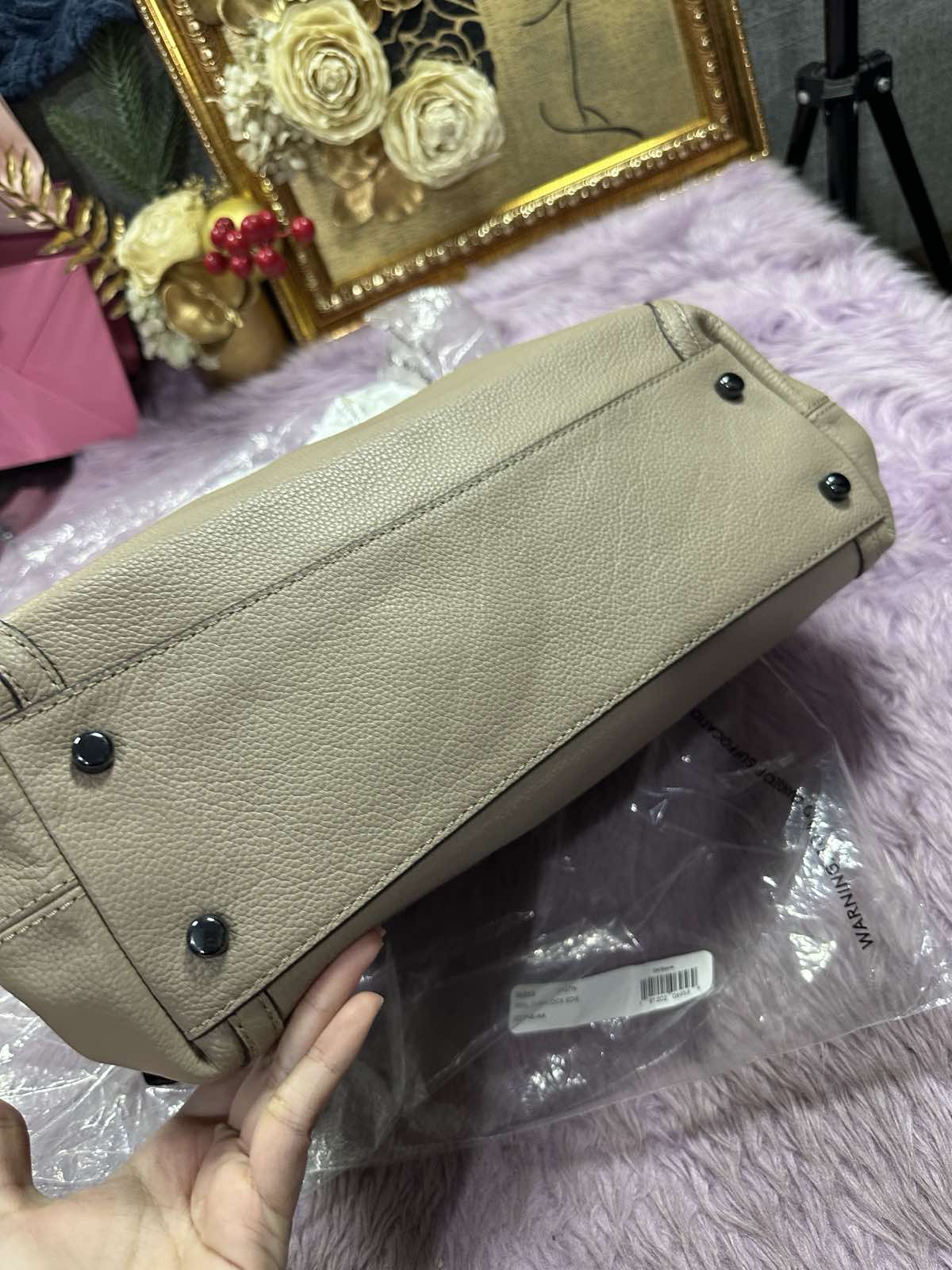 ORIG & IMPORTED Coach Turnlock Edie Shoulder Brown Taupe Bag