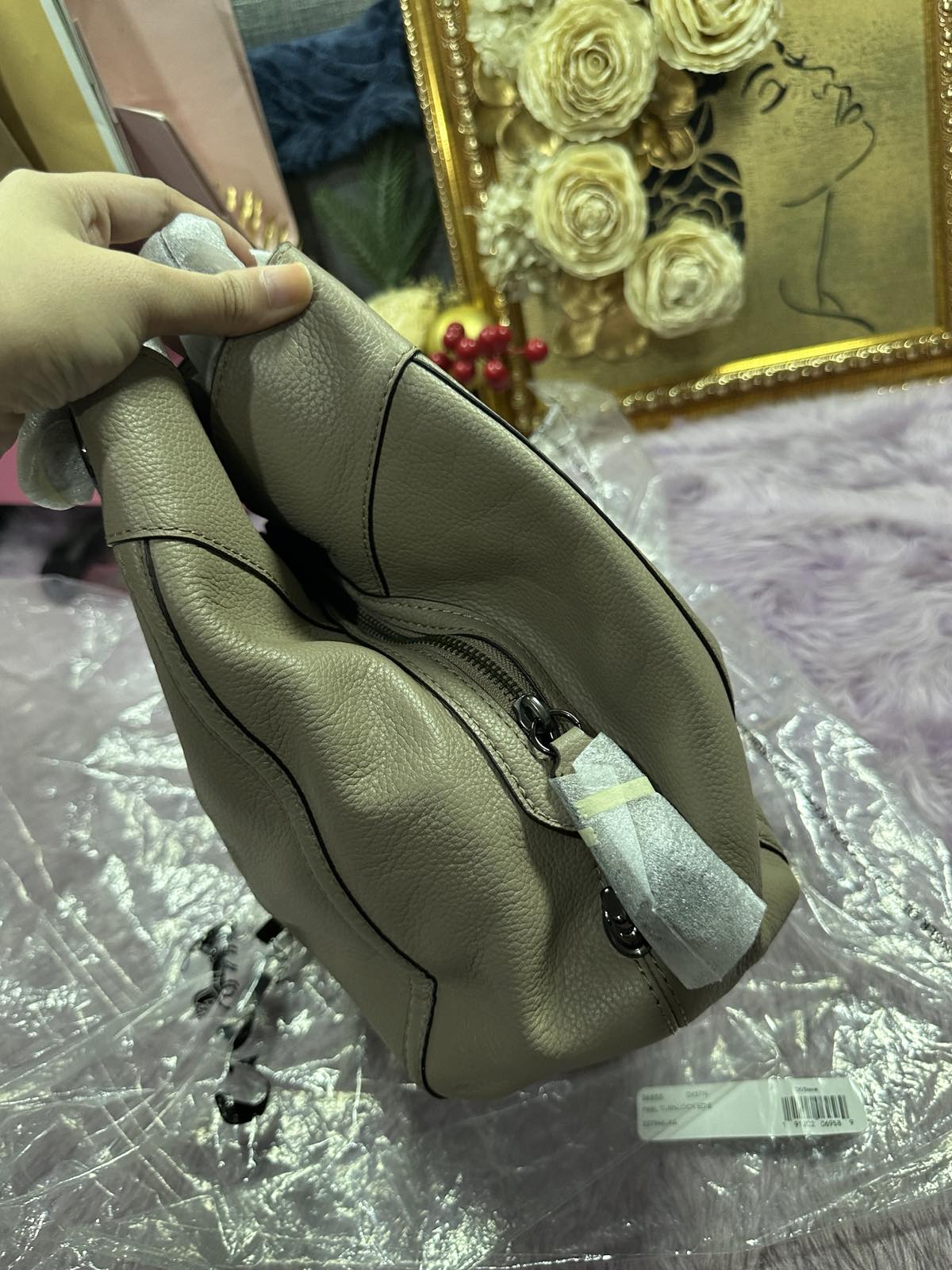 ORIG & IMPORTED Coach Turnlock Edie Shoulder Brown Taupe Bag