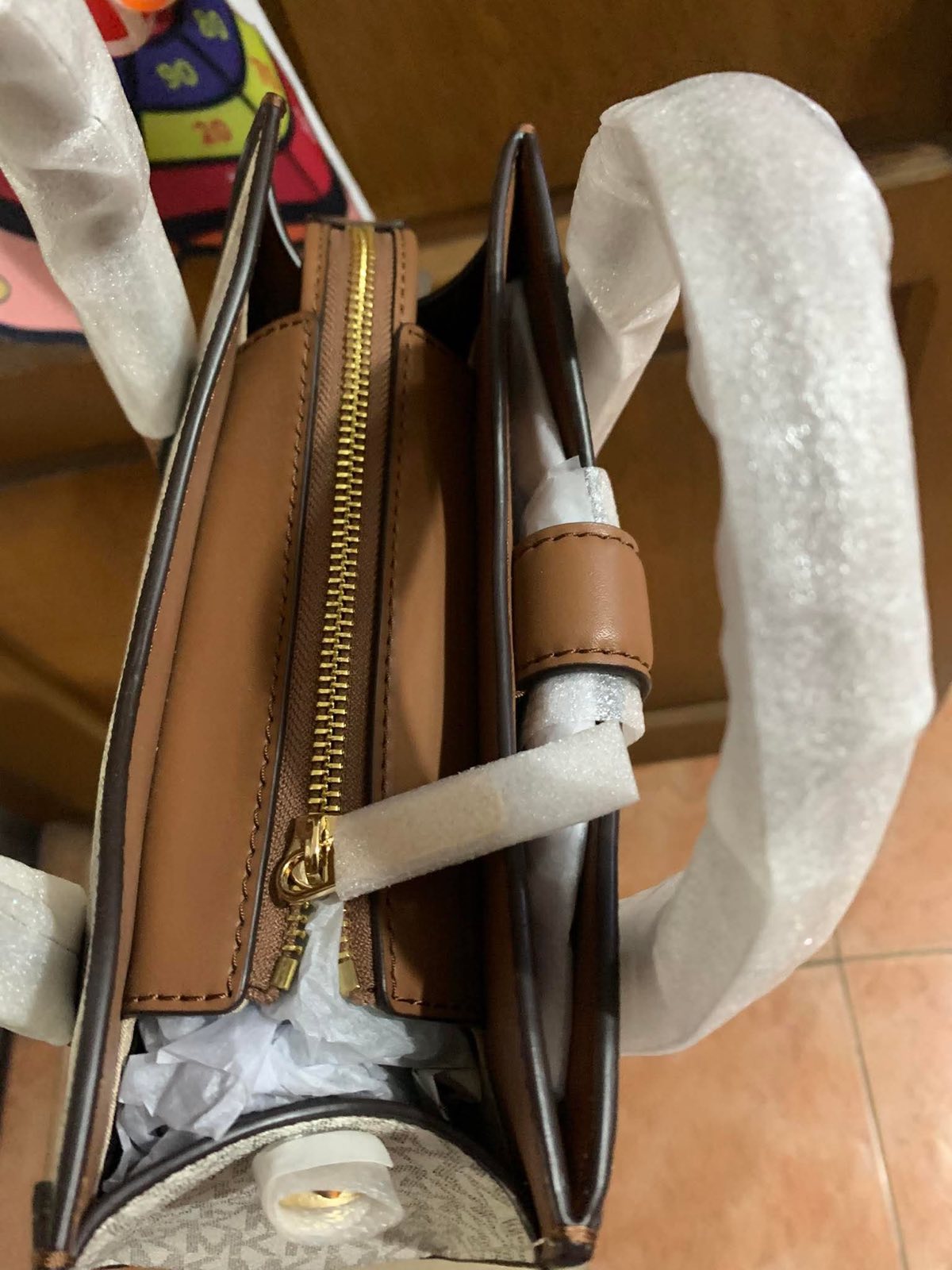 ORIG & IMPORTED Michael Kors MK Gabby Small Logo Satchel White Bag