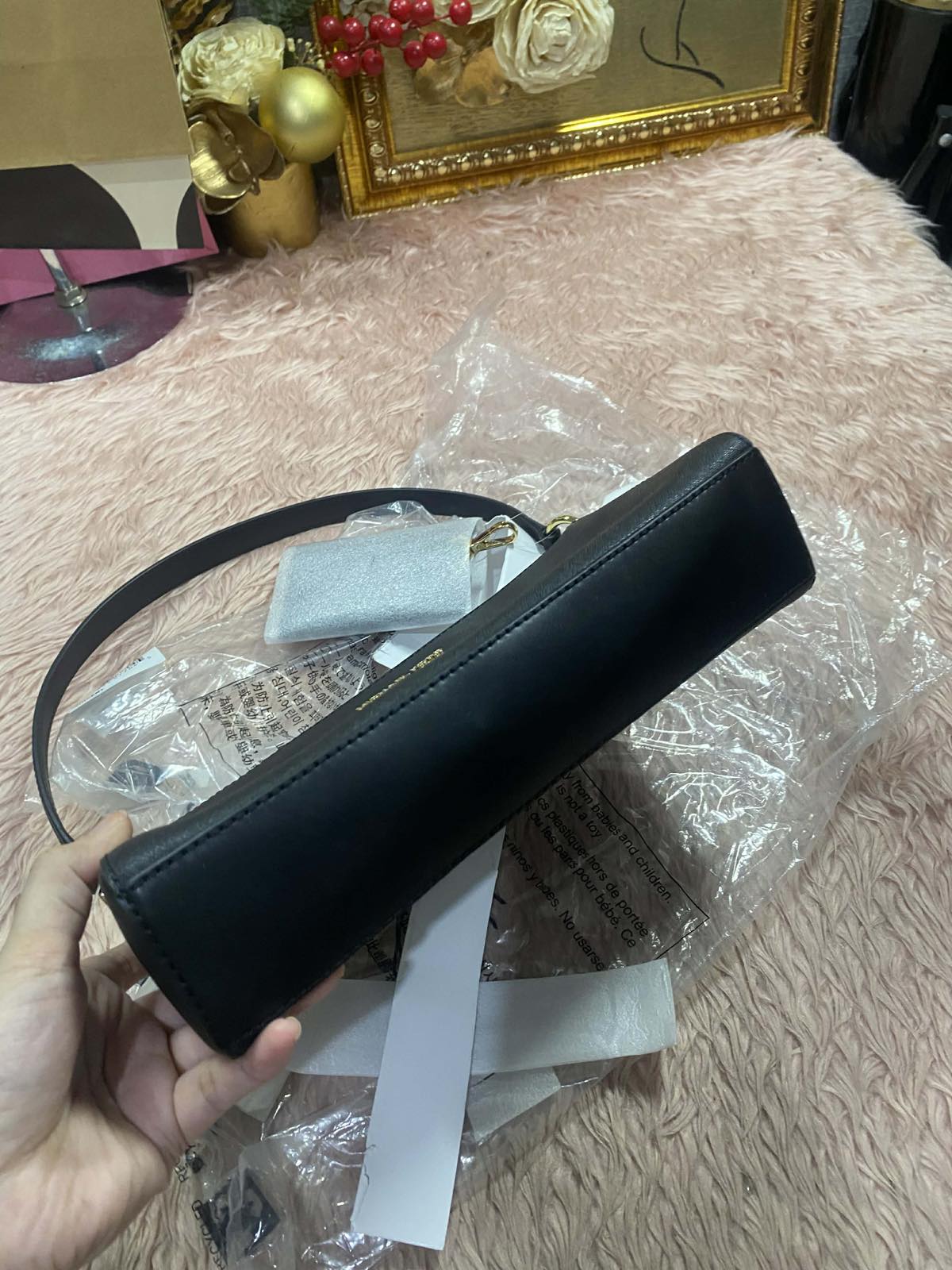 ORIG & IMPORTED Michael Kors MK Vincent Medium Saffiano Leather Pochette Shoulder Black Bag With Wallet