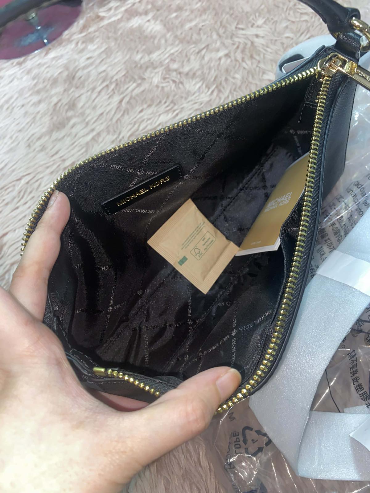 ORIG & IMPORTED Michael Kors MK Vincent Medium Saffiano Leather Pochette Shoulder Black Bag With Wallet