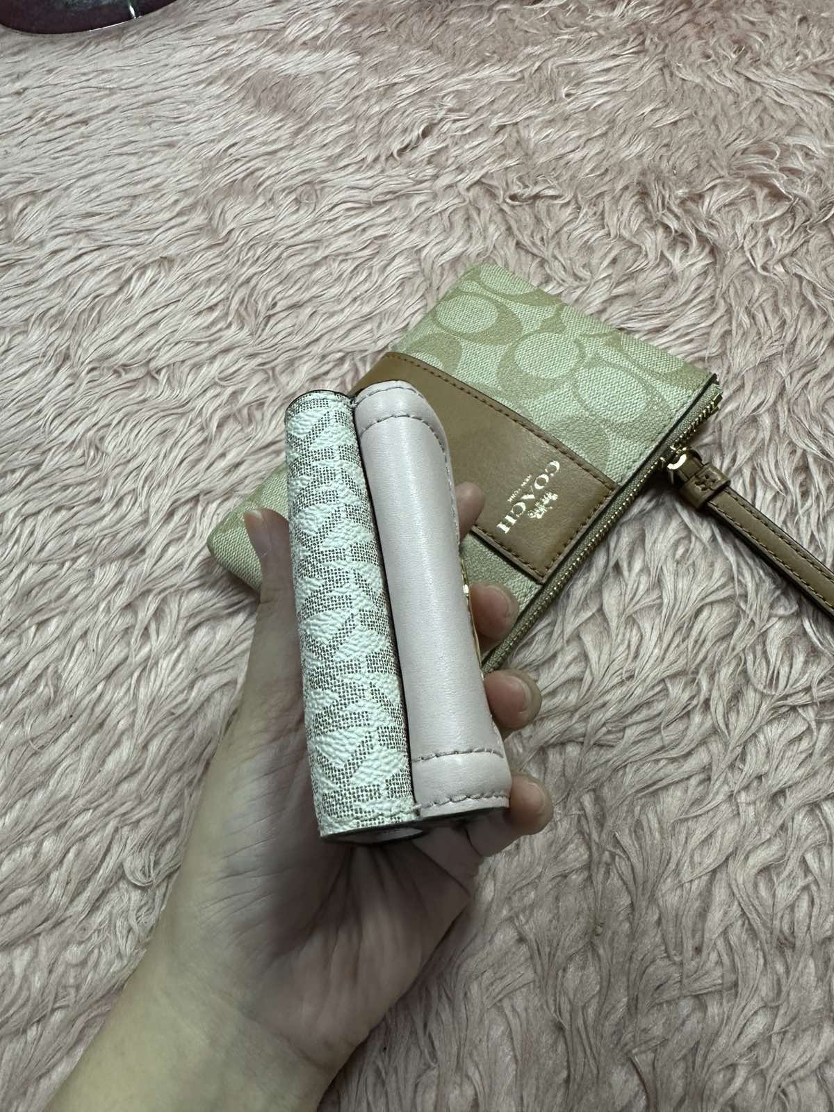 ORIG Preloved Michael Kors Trifold Small White/Pink Wallet