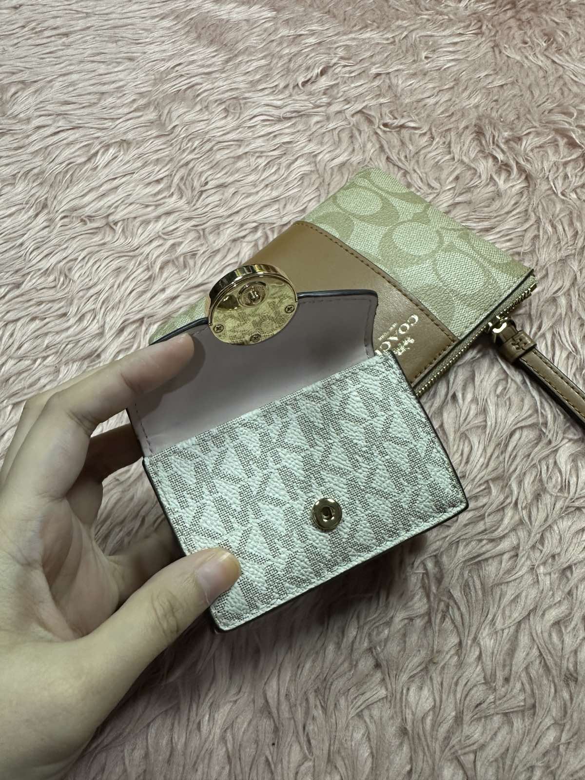 ORIG Preloved Michael Kors Trifold Small White/Pink Wallet