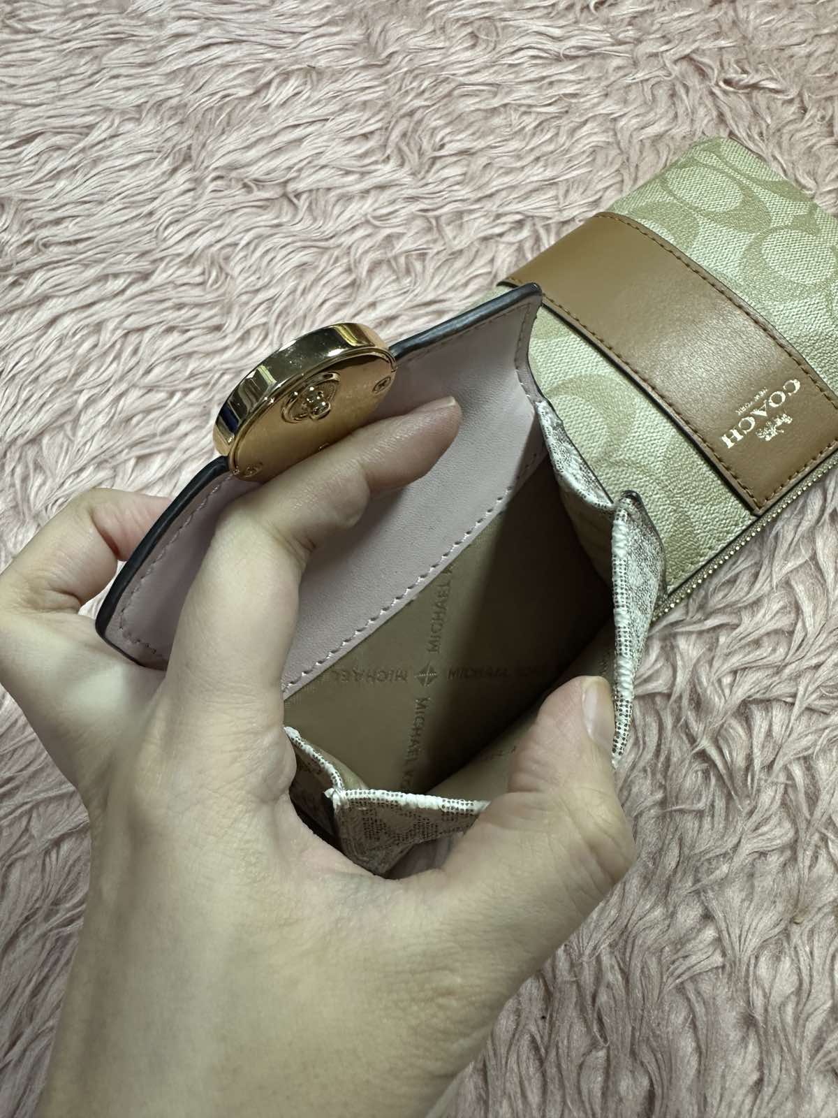 ORIG Preloved Michael Kors Trifold Small White/Pink Wallet