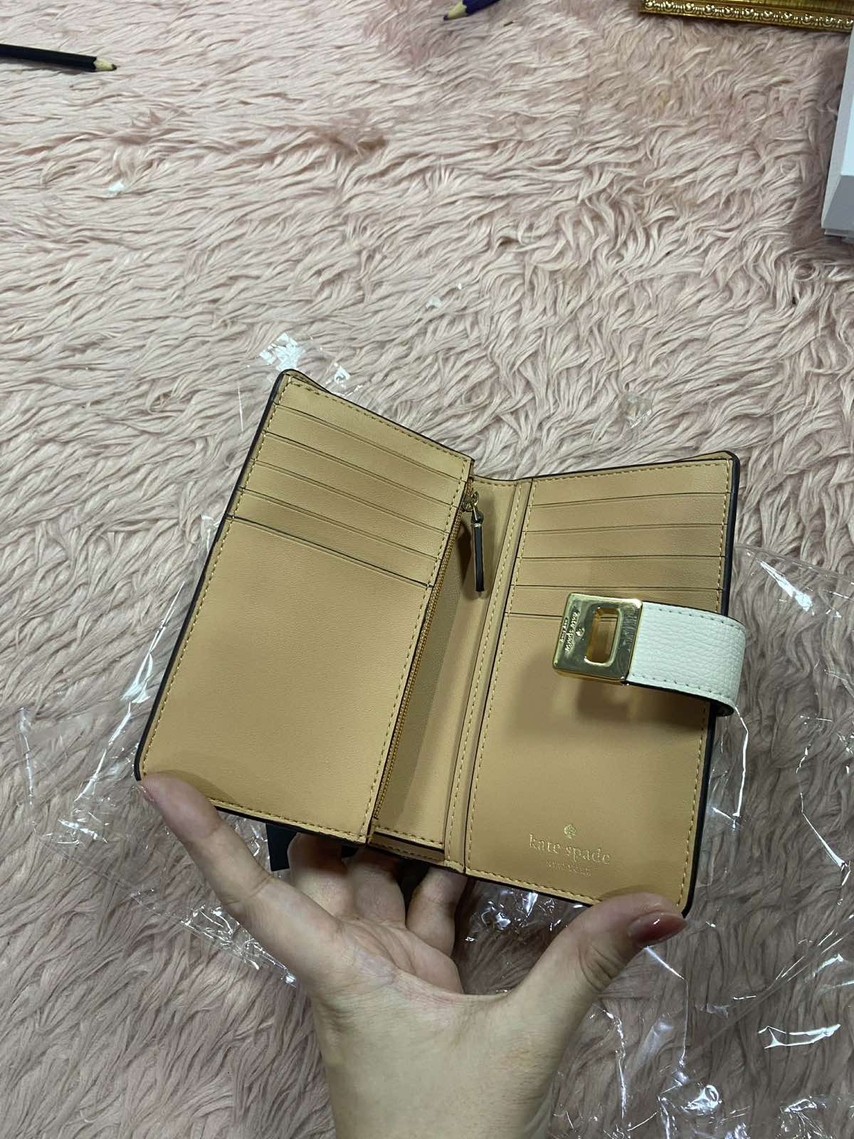 ORIG & IMPORTED Kate Spade KS Phoebe Medium White Bifold Wallet