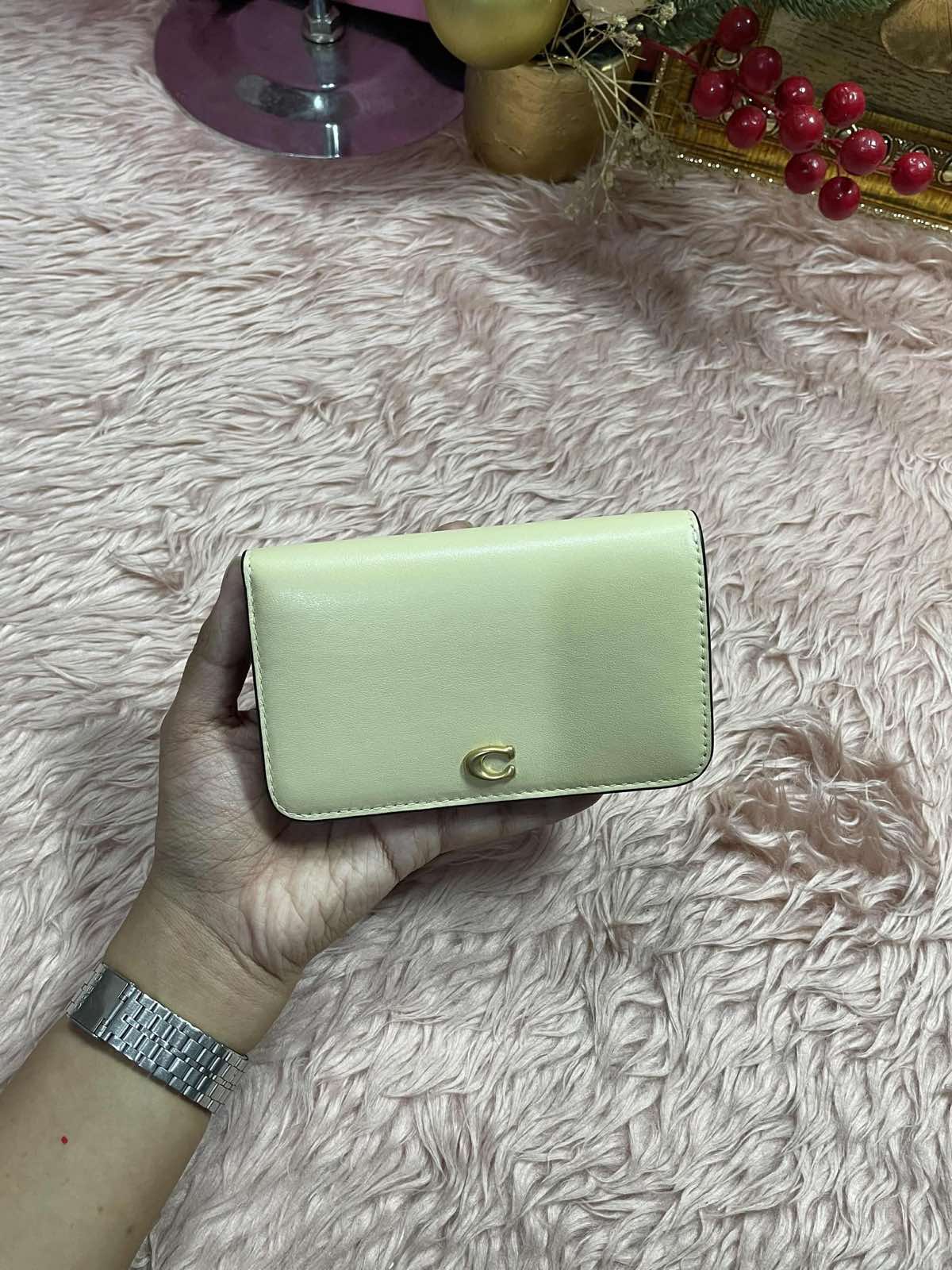 ORIG & IMPORTED Coach Retail Essential Slim Card Case Yellow Wallet