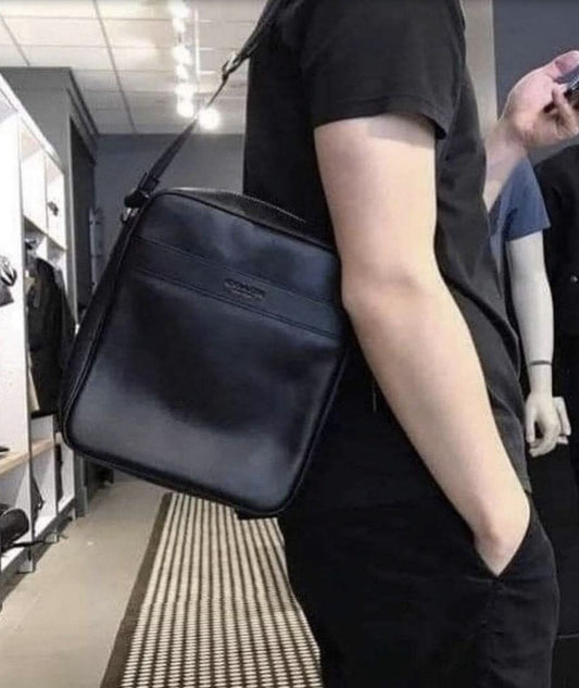 ORIG Preloved Coach Charles Flight Men Black Bag