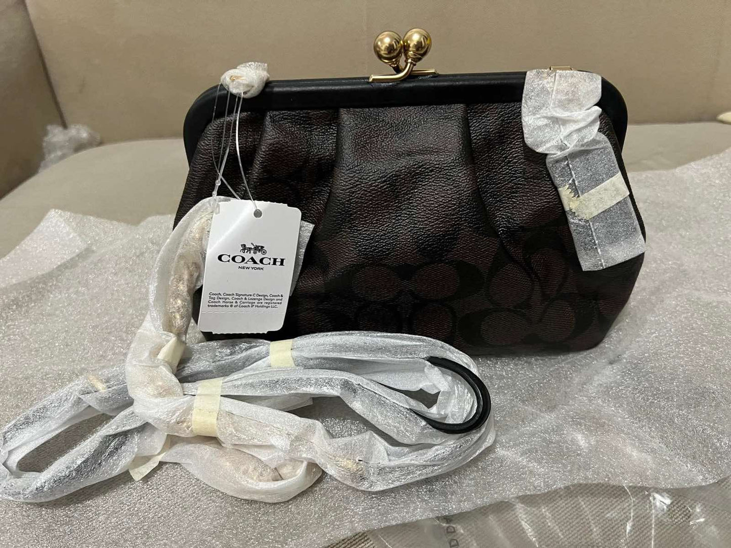 ORIG & IMPORTED RARE Coach Nora Kisslock Crossbody Small Brown Bag