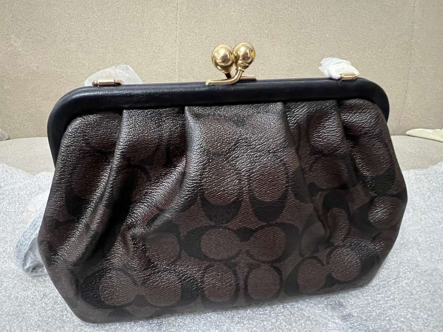 ORIG & IMPORTED RARE Coach Nora Kisslock Crossbody Small Brown Bag