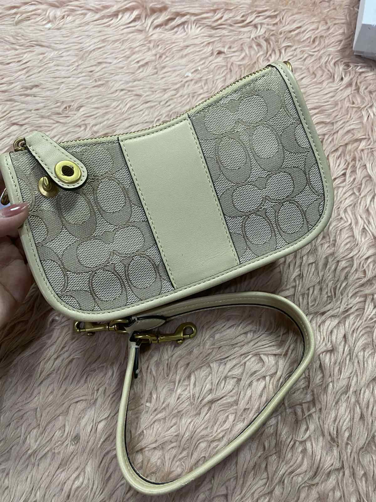 ORIG Preloved Coach Swinger Small Beige Bag 20 In Signature Jacquard