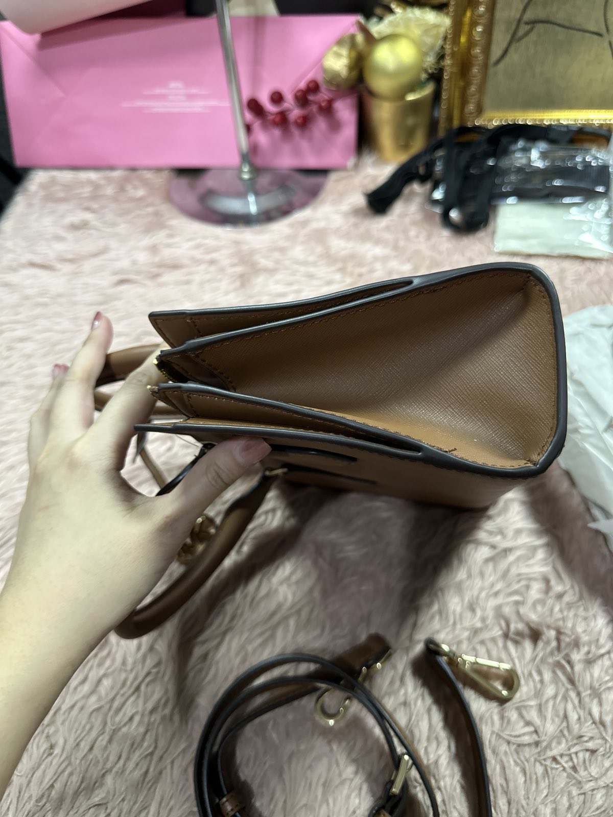 ORIG & IMPORTED Michael Kors Sheila Satchel Small Brown Bag