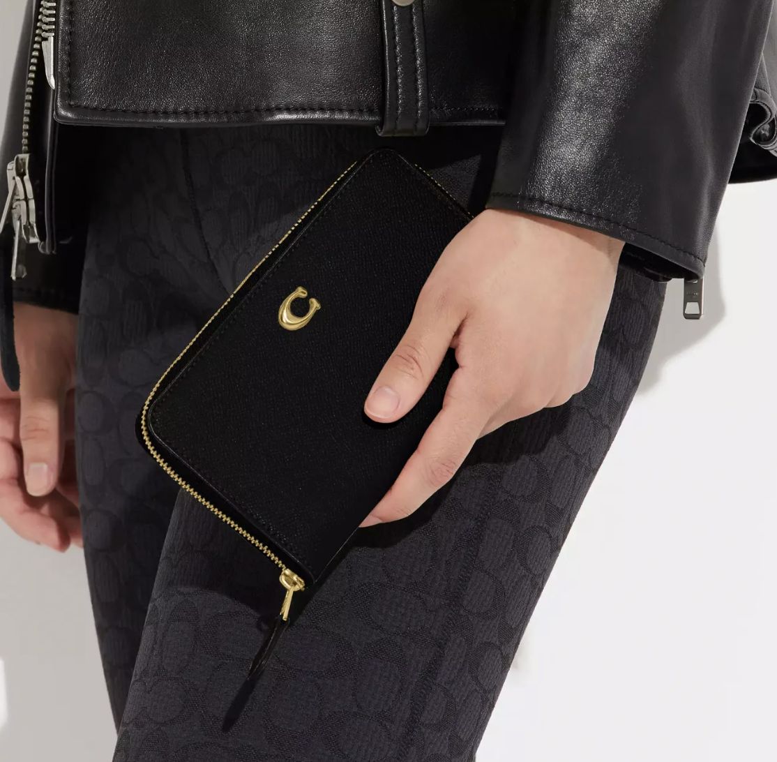 ORIG Preloved Coach Retail Medium Zip Around Black Wallet