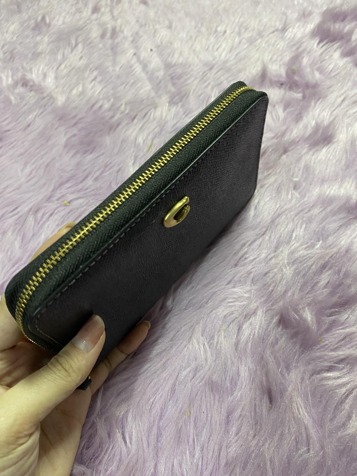 ORIG Preloved Coach Retail Medium Zip Around Black Wallet