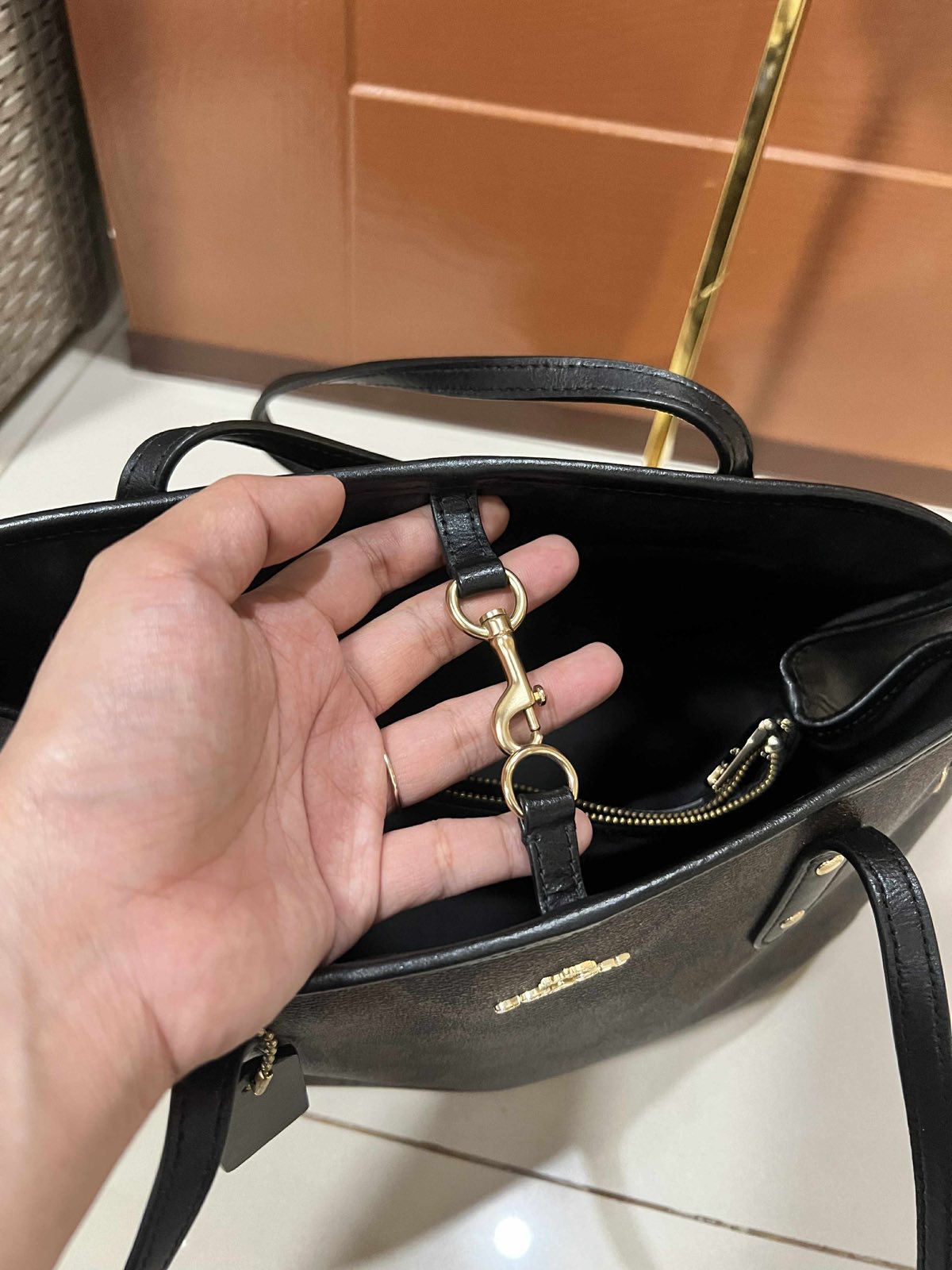 ORIG Preloved Coach Drawstring Carryall Tote Shoulder Bag Brown