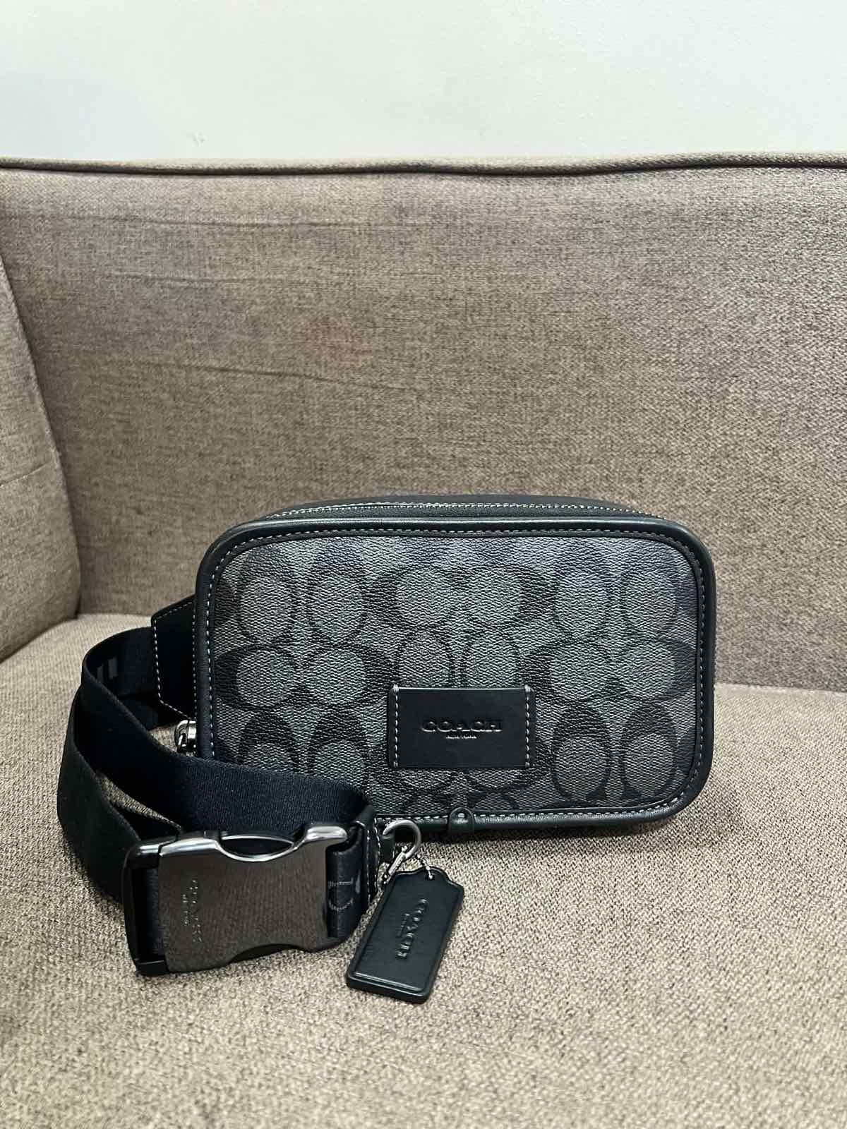 ORIG Preloved Coach Wyatt Belt Black Men Bag In Signature Canvas