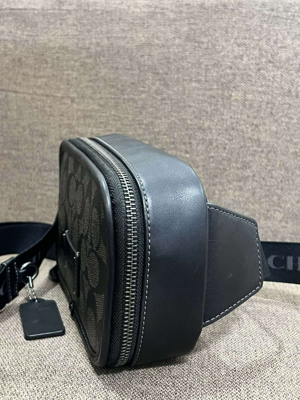 ORIG Preloved Coach Wyatt Belt Black Men Bag In Signature Canvas