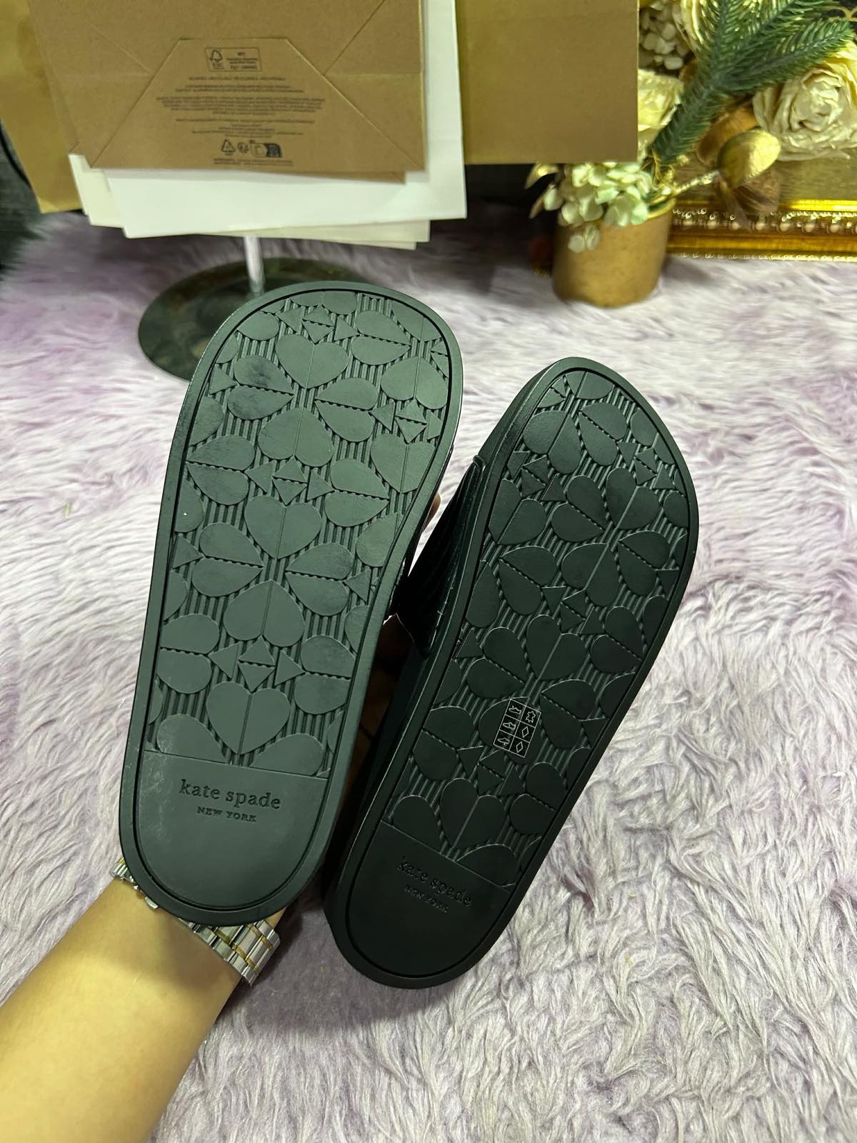 ORIG & IMPORTED KateSpade KS Heart Sandals Black