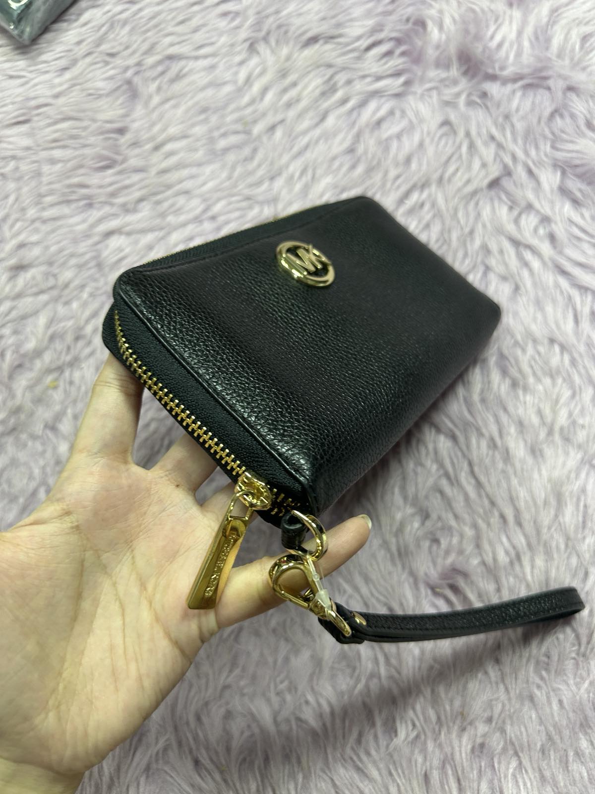ORIG Preloved Michael Kors MK Fulton Phone Wristlet Medium Black Wallet