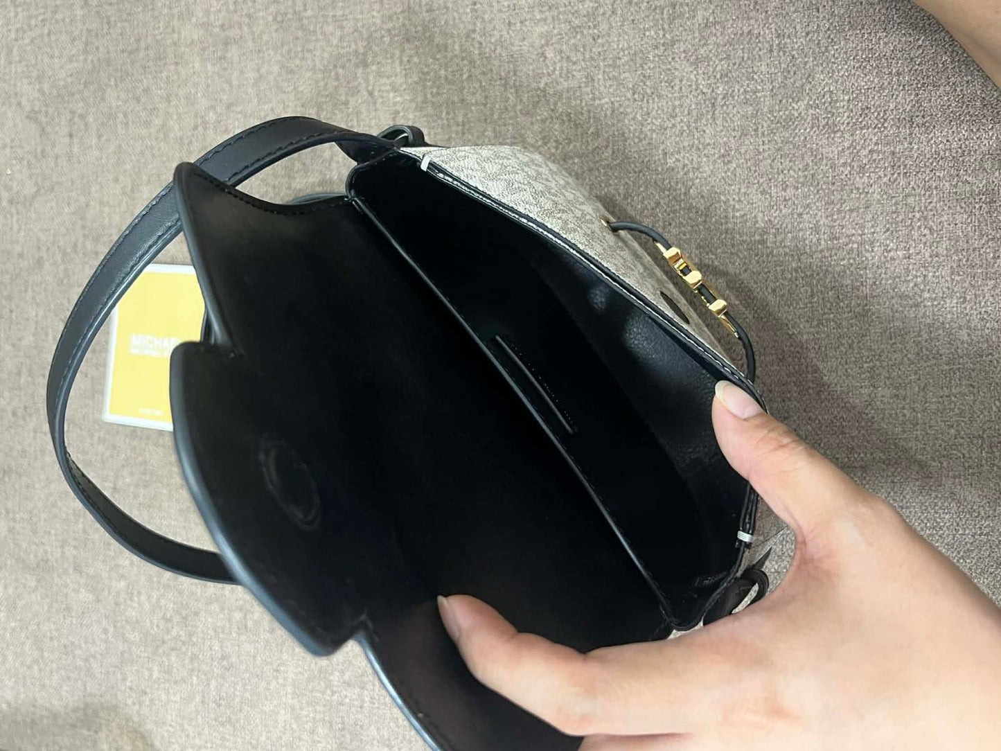 ORIG Preloved Michael Kors MK Reed Small Logo Flap Crossbody Bag Vanilla/Black