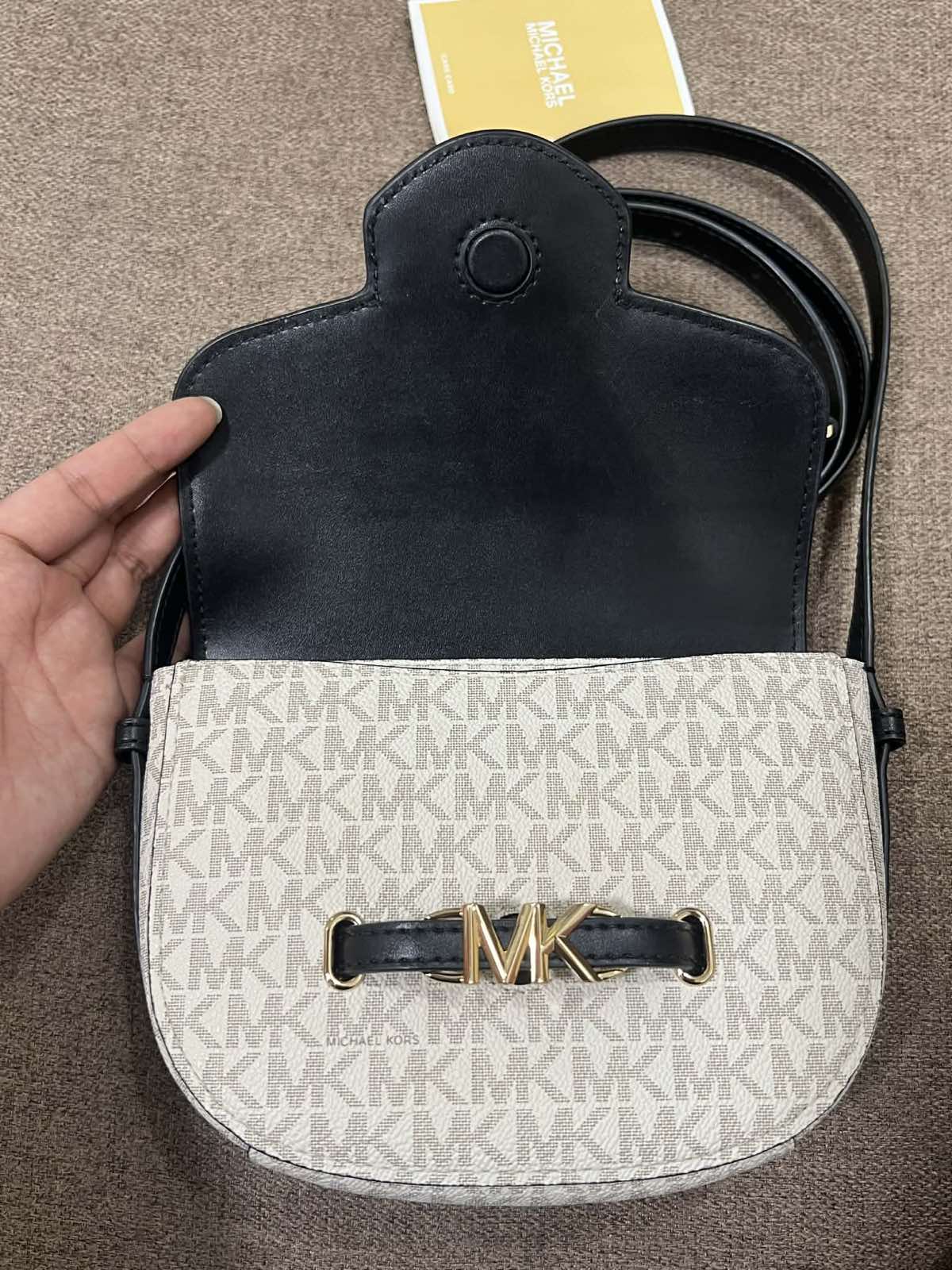 ORIG Preloved Michael Kors MK Reed Small Logo Flap Crossbody Bag Vanilla/Black