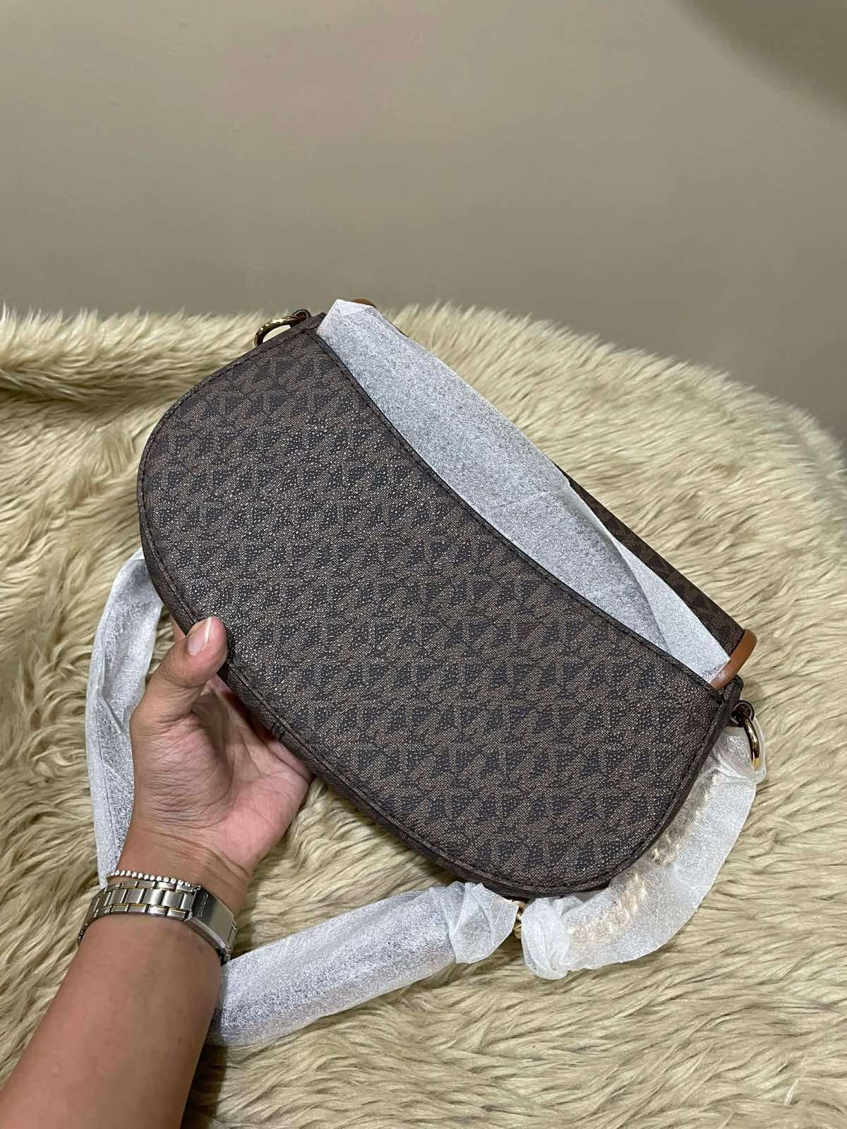 ORIG & IMPORTED Michael Kors MK Mila Medium Signature Logo Messenger Flap Bag Brown/Pink/Vanilla