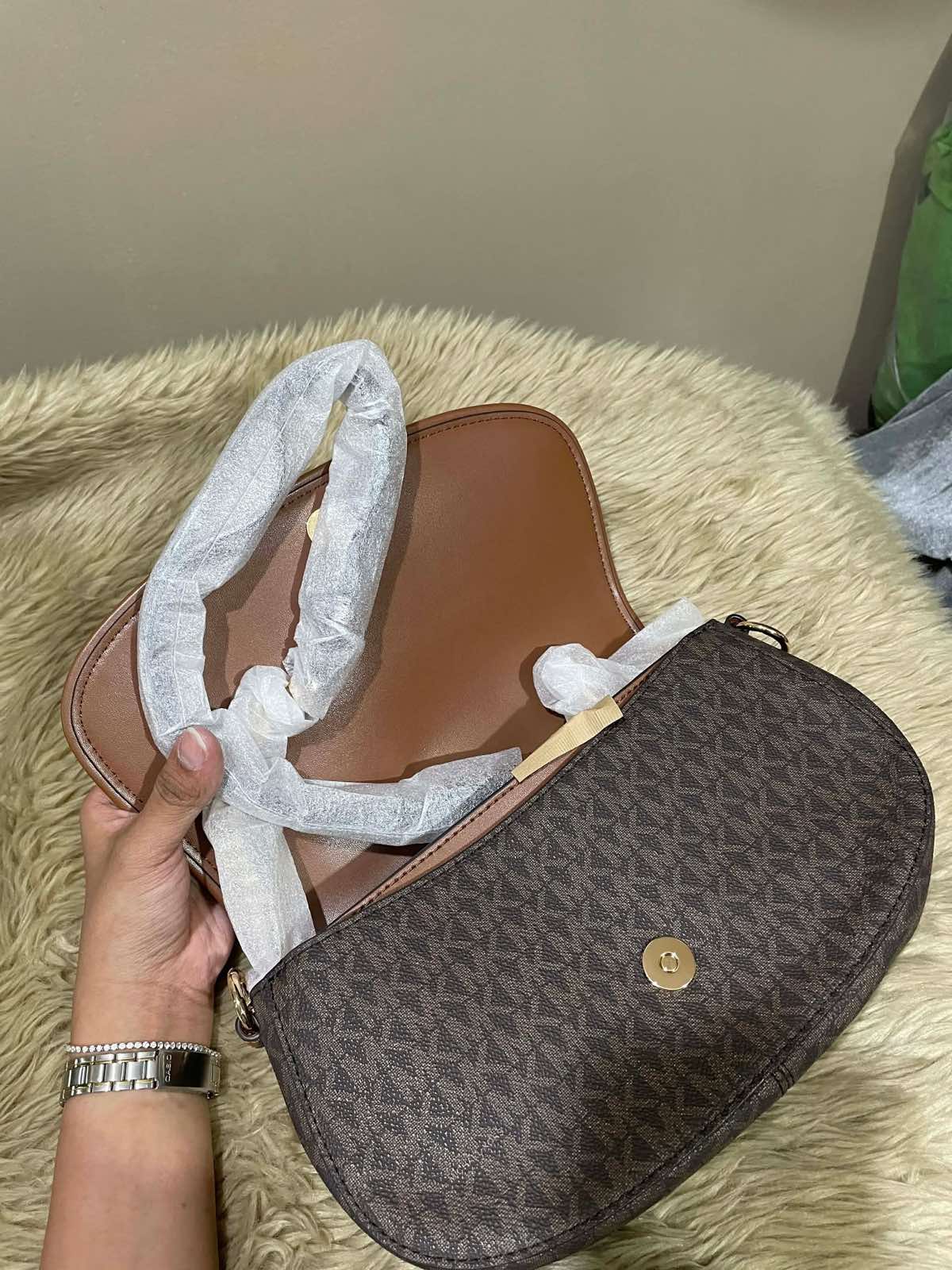 ORIG & IMPORTED Michael Kors MK Mila Medium Signature Logo Messenger Flap Bag Brown/Pink/Vanilla