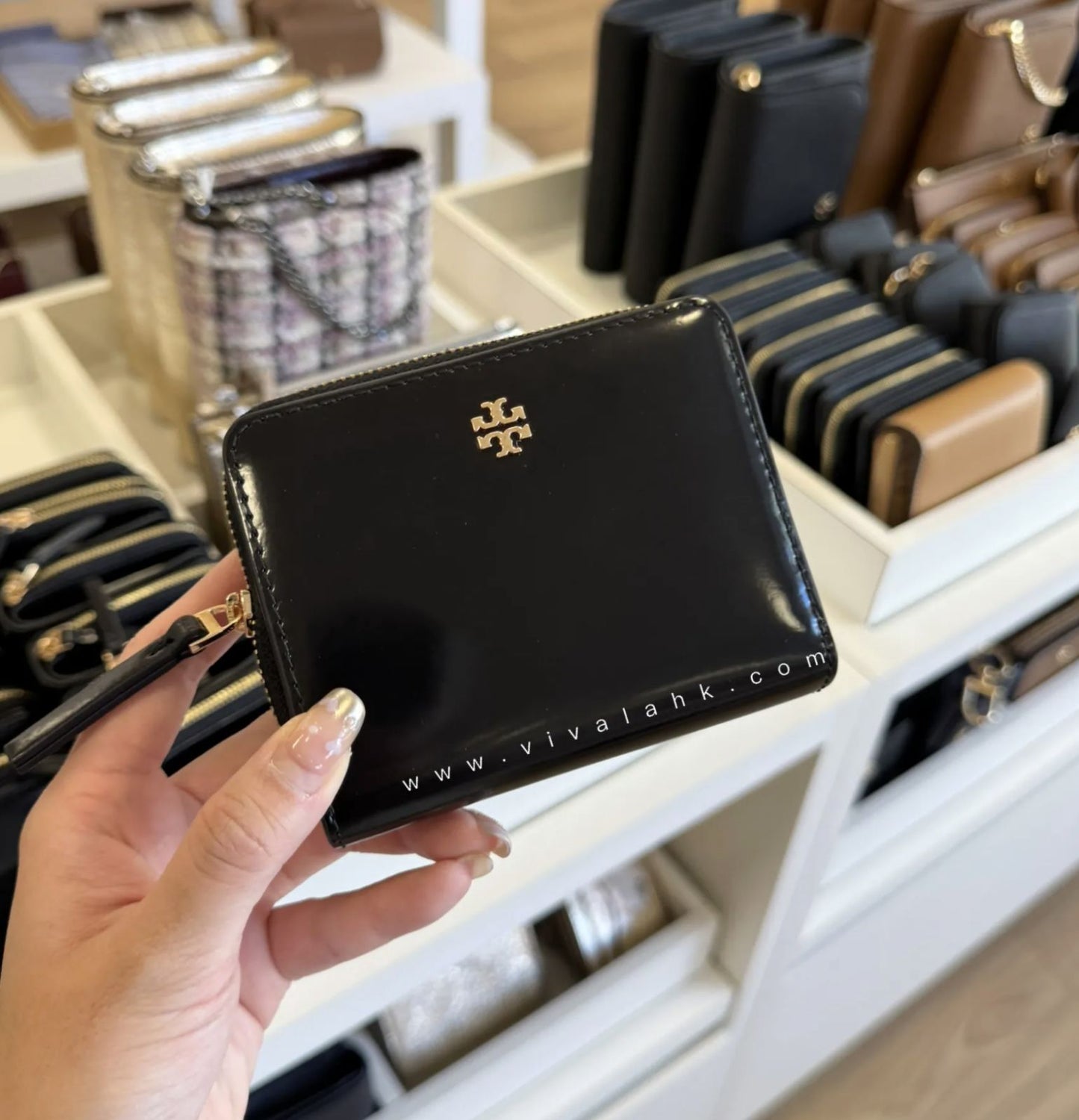 ORIG & IMPORTED Tory Burch Emerson Black Patent Small Wallet