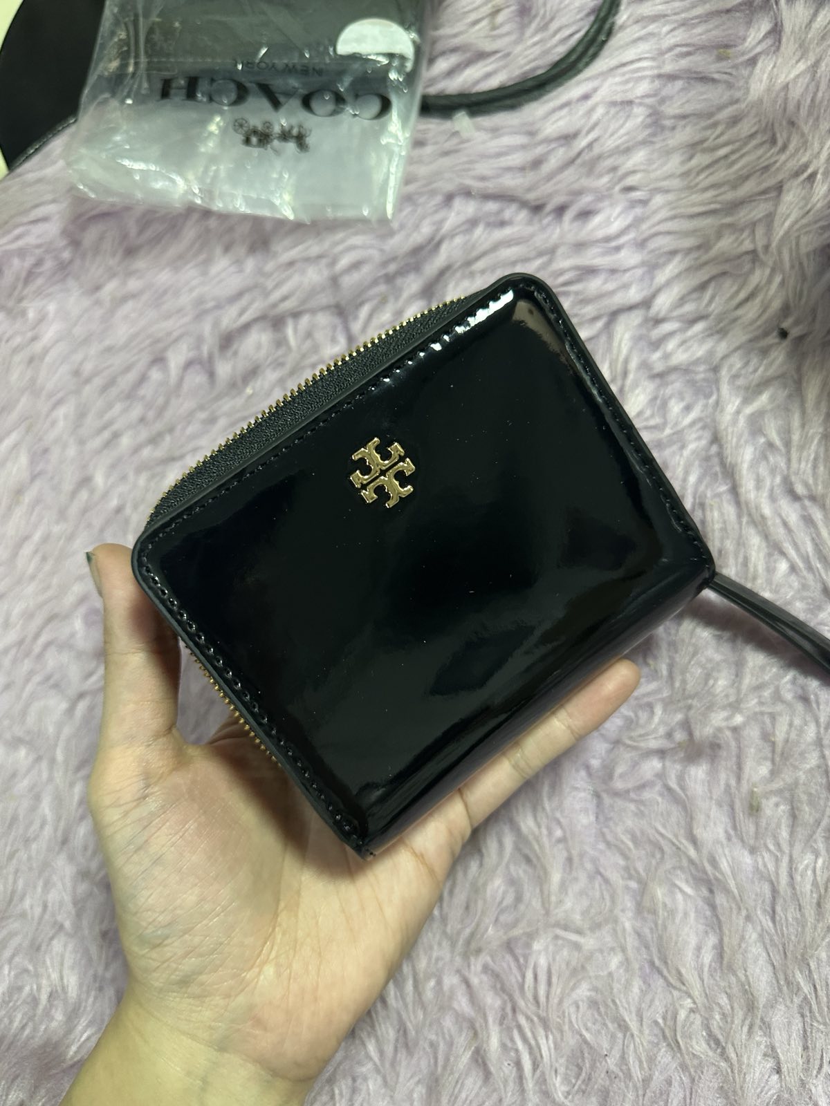 ORIG & IMPORTED Tory Burch Emerson Black Patent Small Wallet
